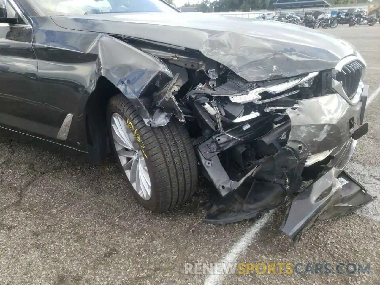 9 Photograph of a damaged car WBA53BH04NCH59513 BMW 5 SERIES 2022