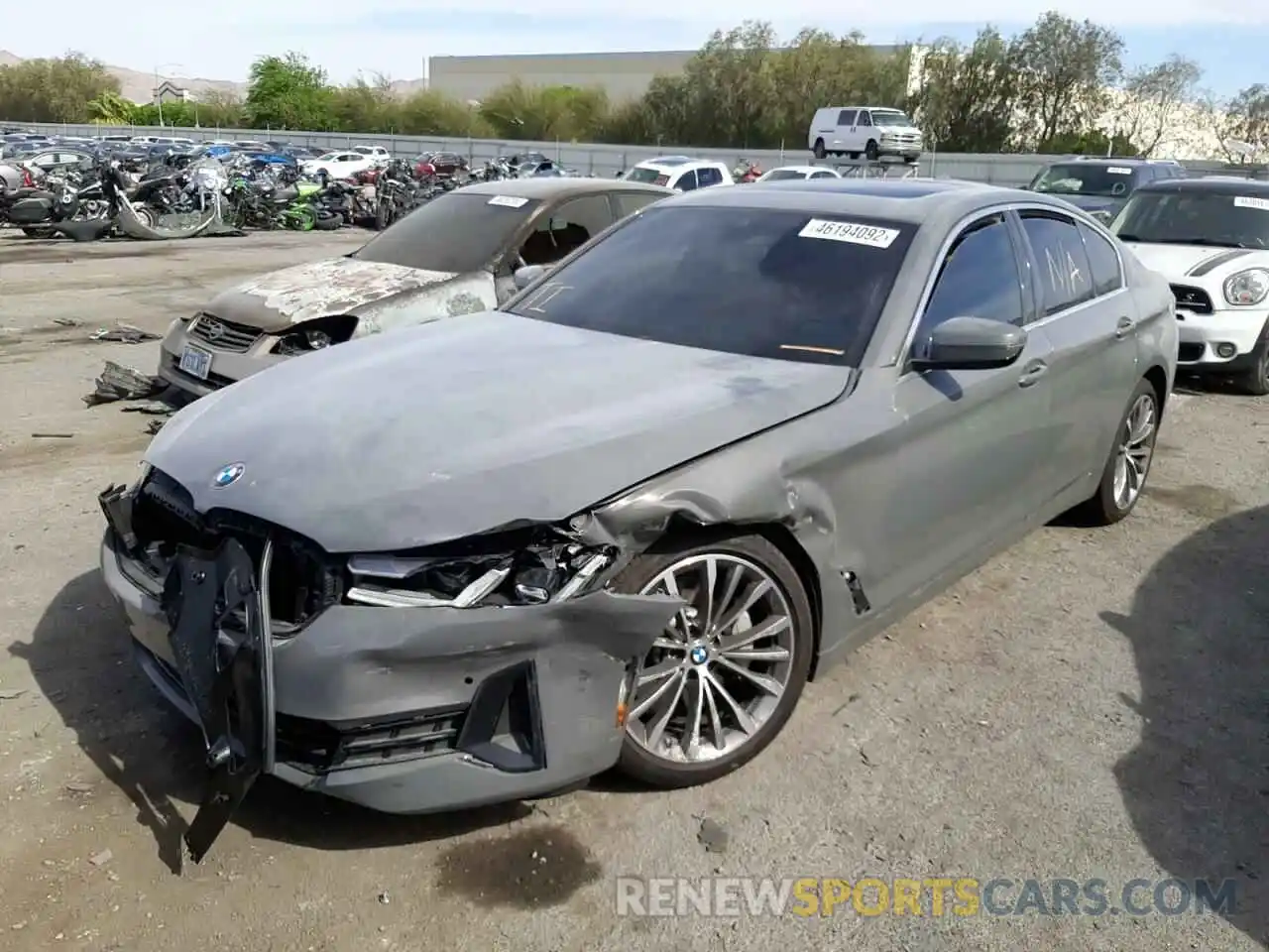 2 Photograph of a damaged car WBA53BH05NWX53120 BMW 5 SERIES 2022