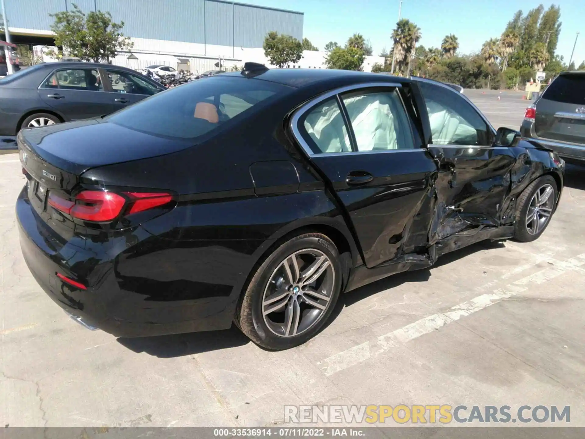 4 Photograph of a damaged car WBA53BH06NWX59282 BMW 5 SERIES 2022