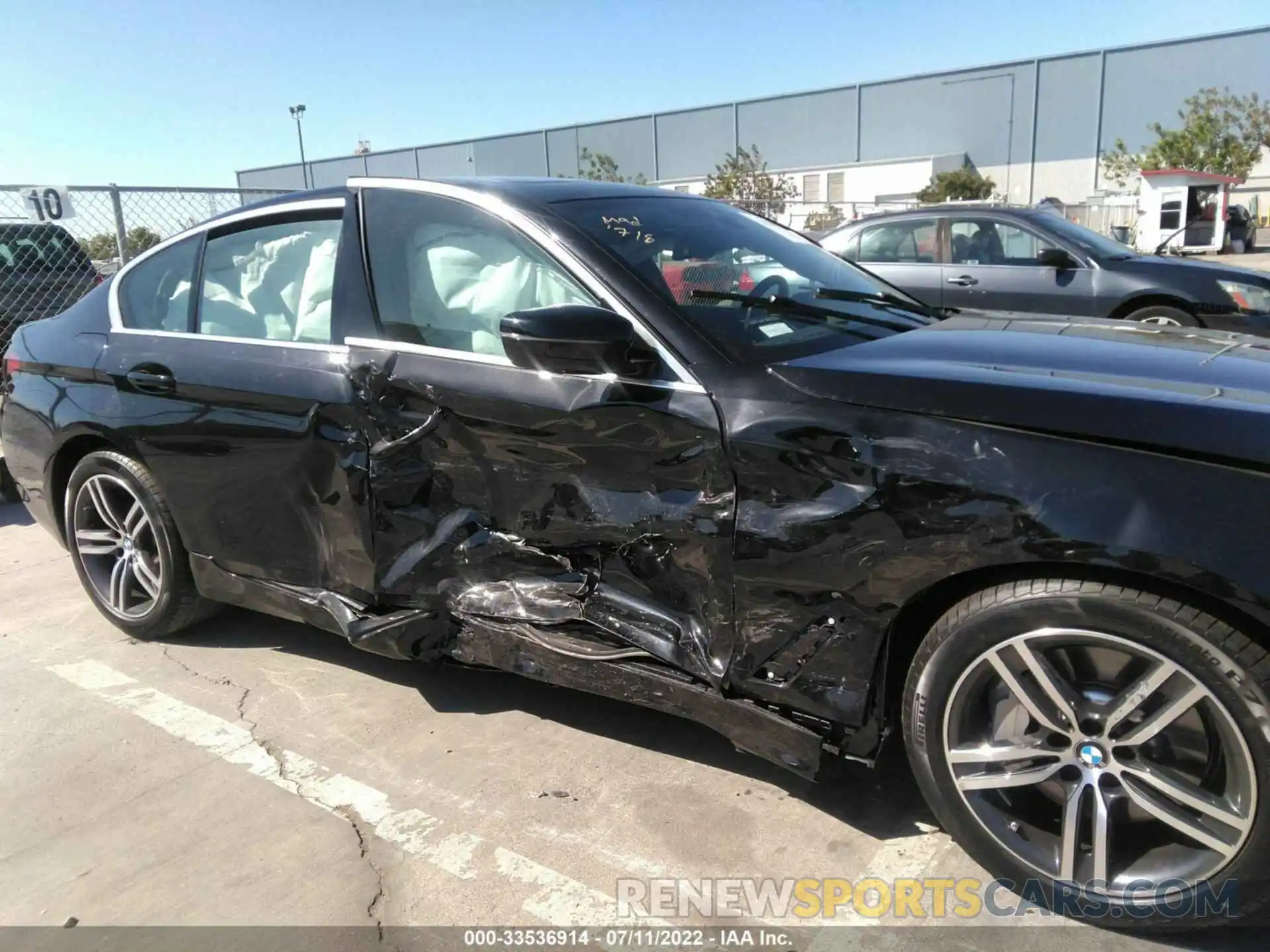 6 Photograph of a damaged car WBA53BH06NWX59282 BMW 5 SERIES 2022