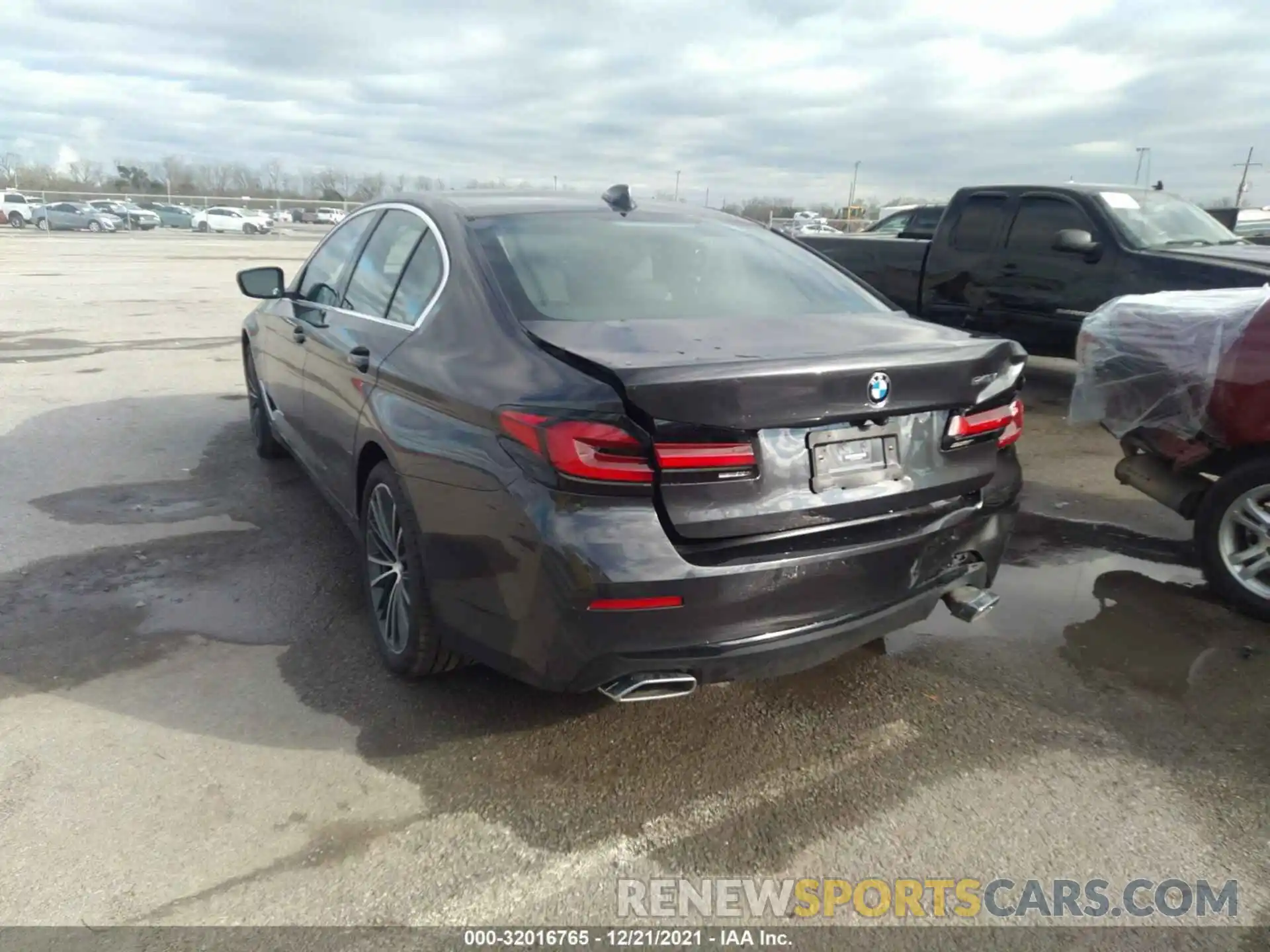 3 Photograph of a damaged car WBA53BJ09NCH75233 BMW 5 SERIES 2022