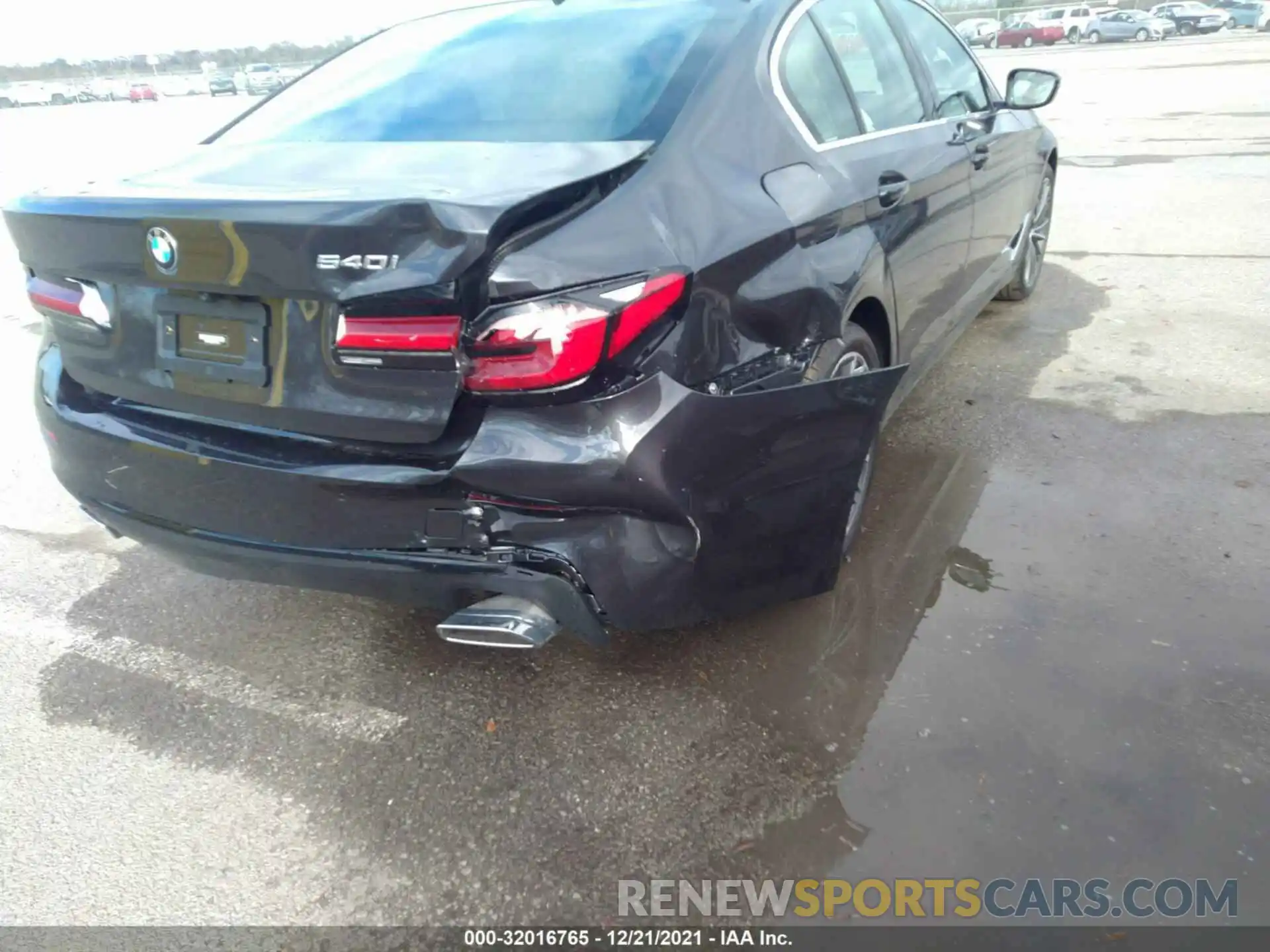 6 Photograph of a damaged car WBA53BJ09NCH75233 BMW 5 SERIES 2022