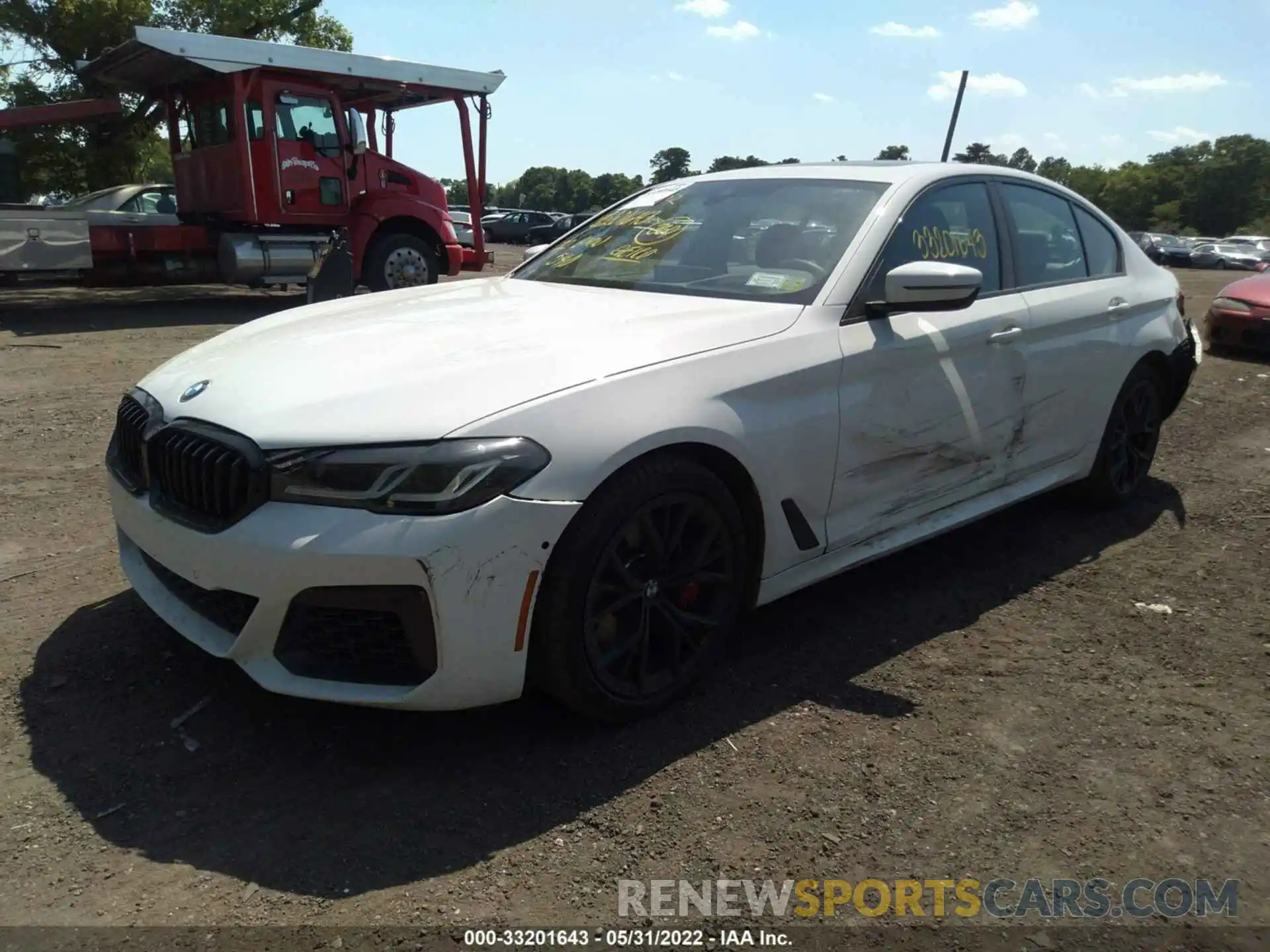 2 Photograph of a damaged car WBA73BJ02NWX55667 BMW 5 SERIES 2022