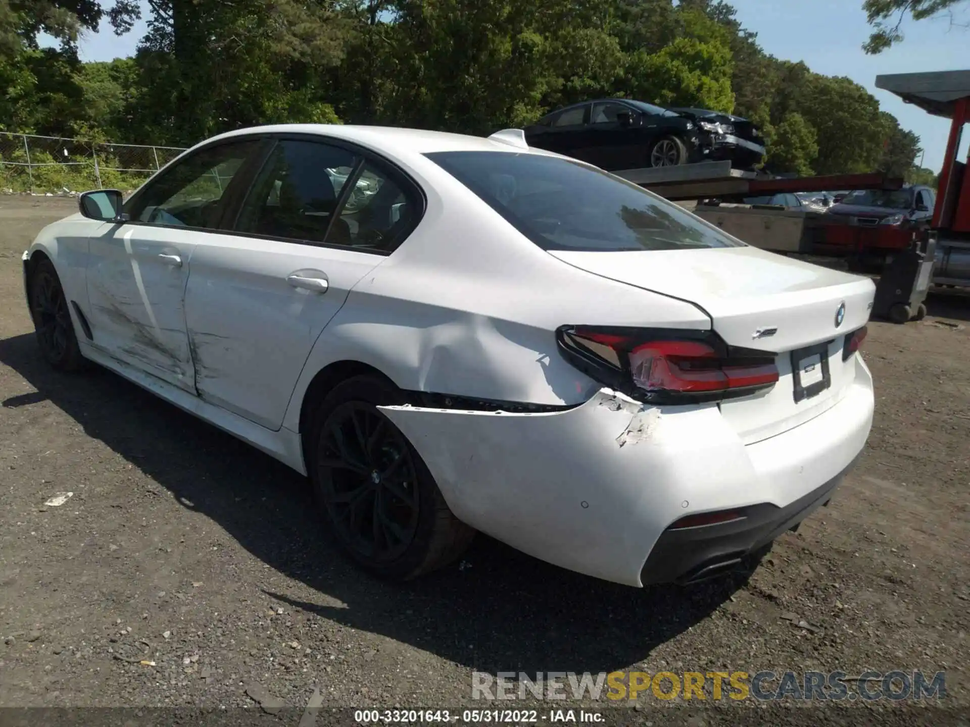 3 Photograph of a damaged car WBA73BJ02NWX55667 BMW 5 SERIES 2022