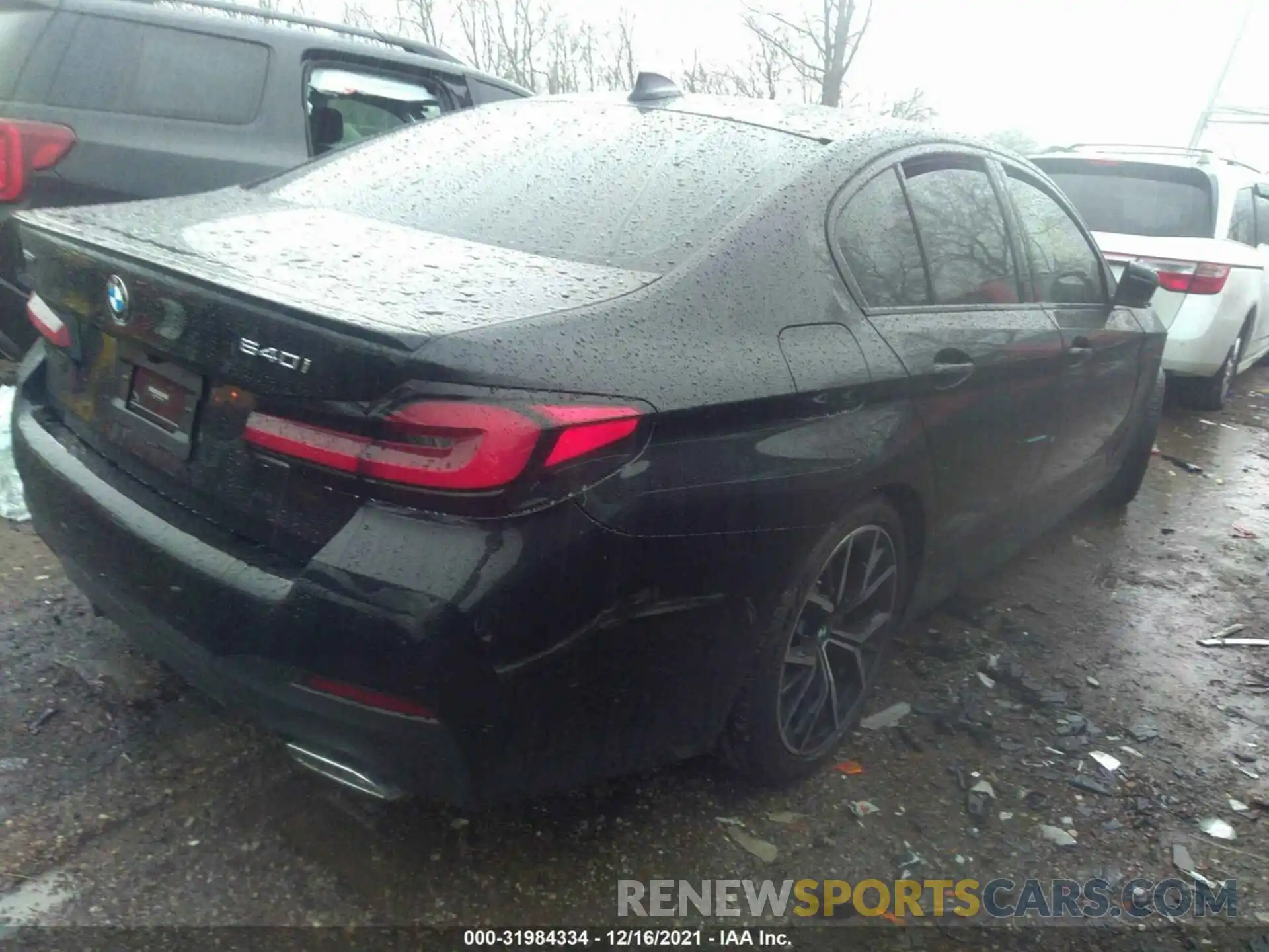 4 Photograph of a damaged car WBA73BJ07NWX43126 BMW 5 SERIES 2022