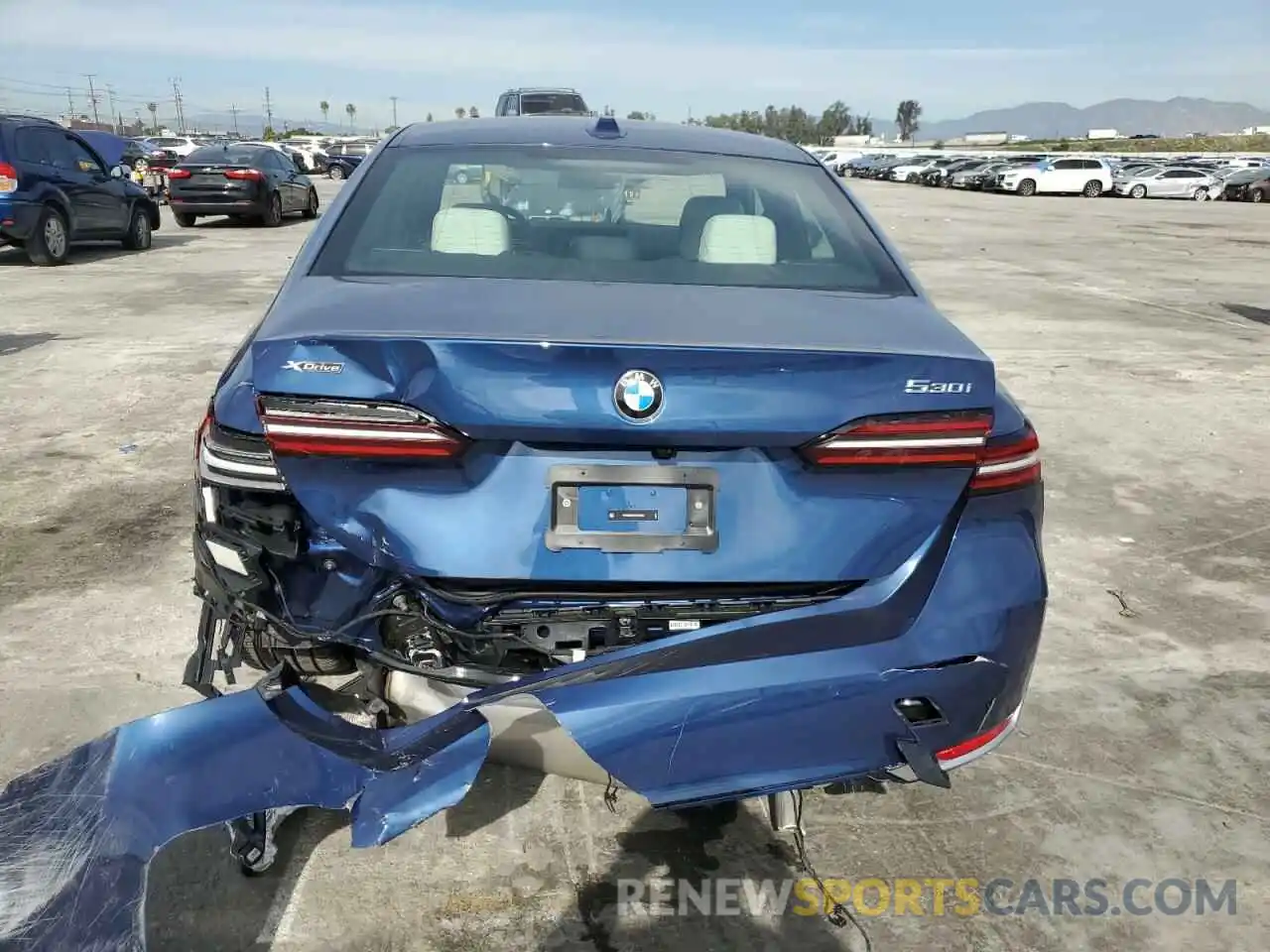 6 Фотография поврежденного автомобиля WBA53FJ00RCP08529 BMW 5 SERIES 2024