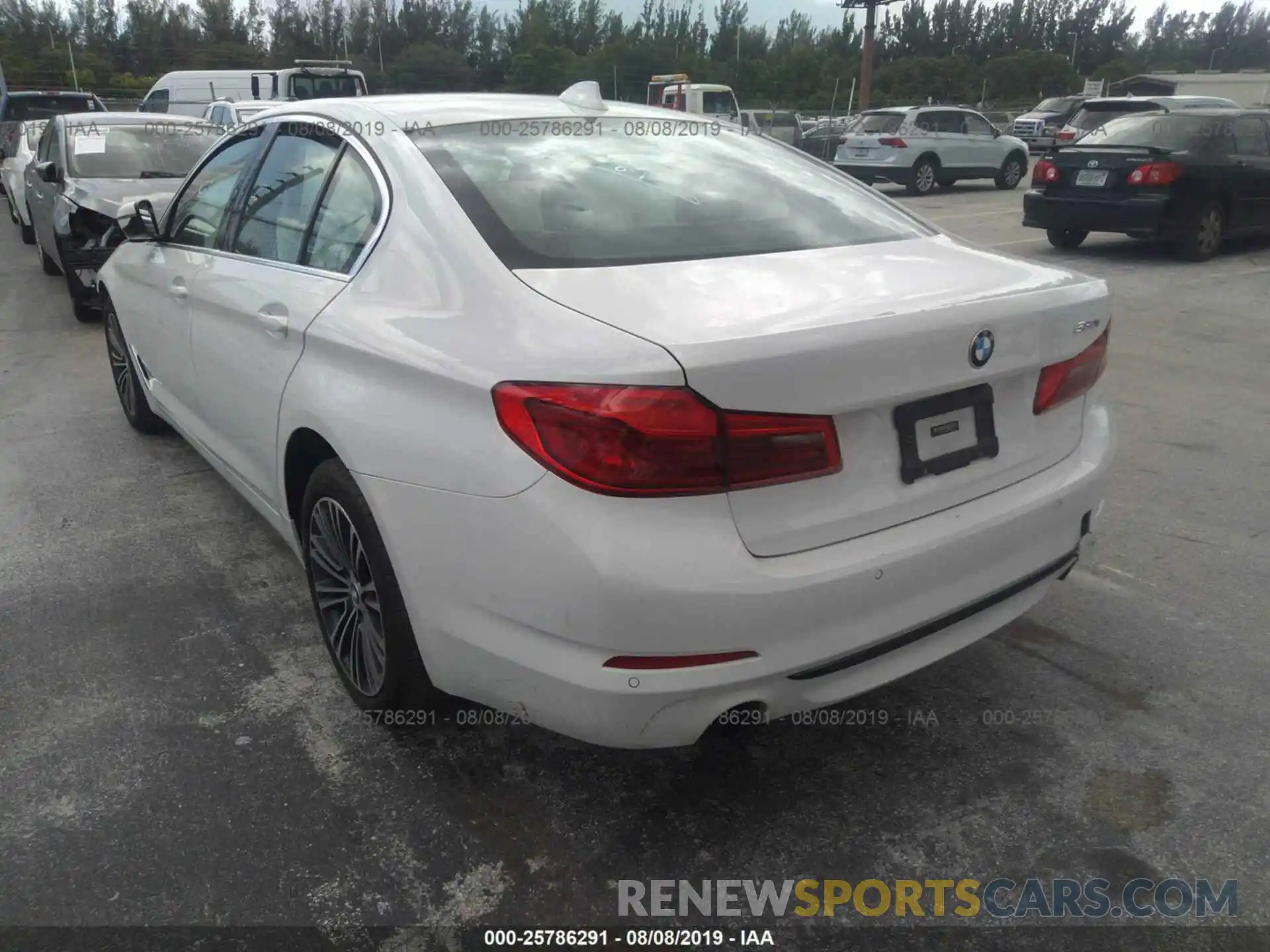 3 Photograph of a damaged car WBAJA5C56KWW18636 BMW 530 2019