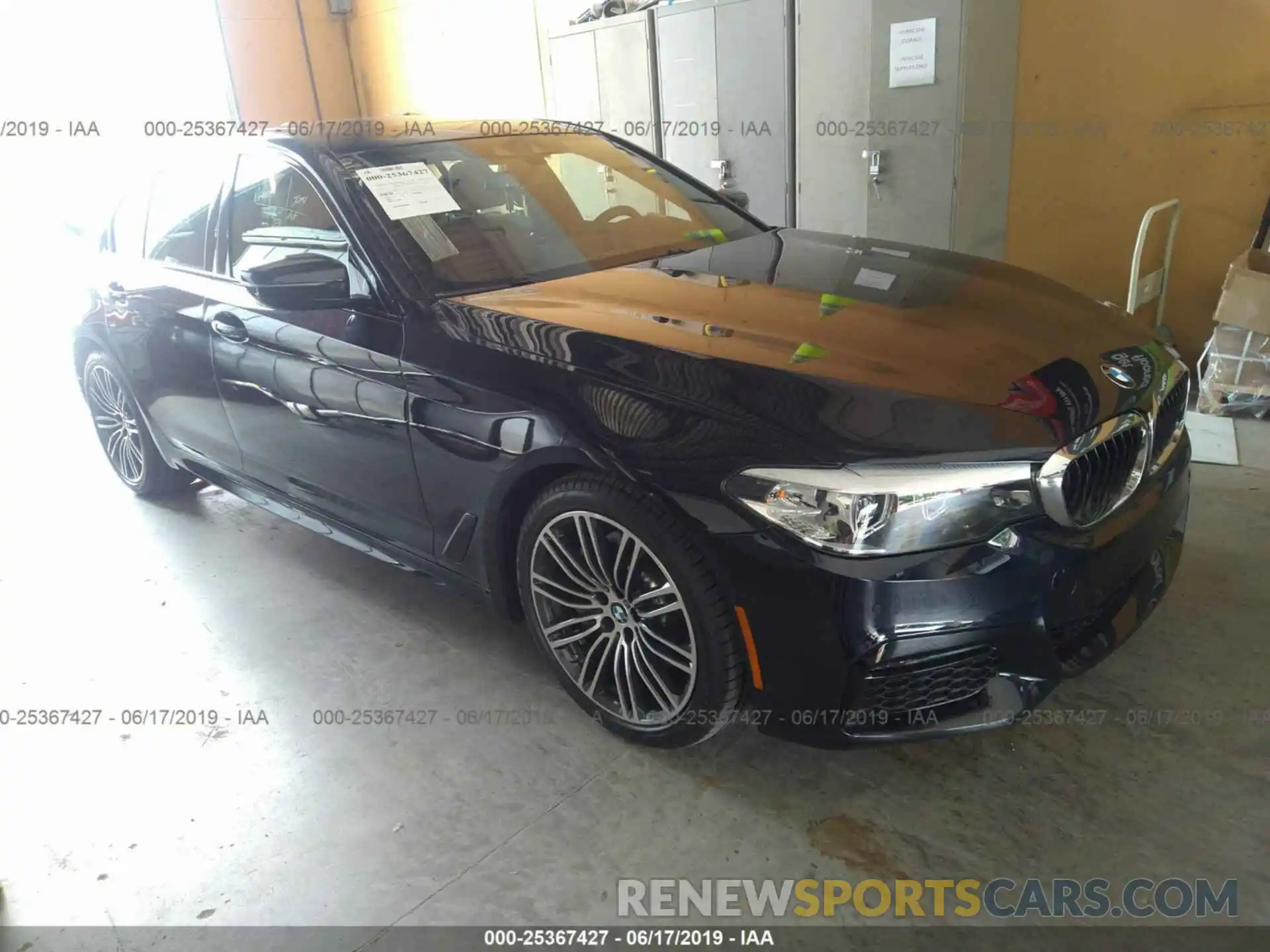 1 Photograph of a damaged car WBAJA5C58KG901095 BMW 530 2019