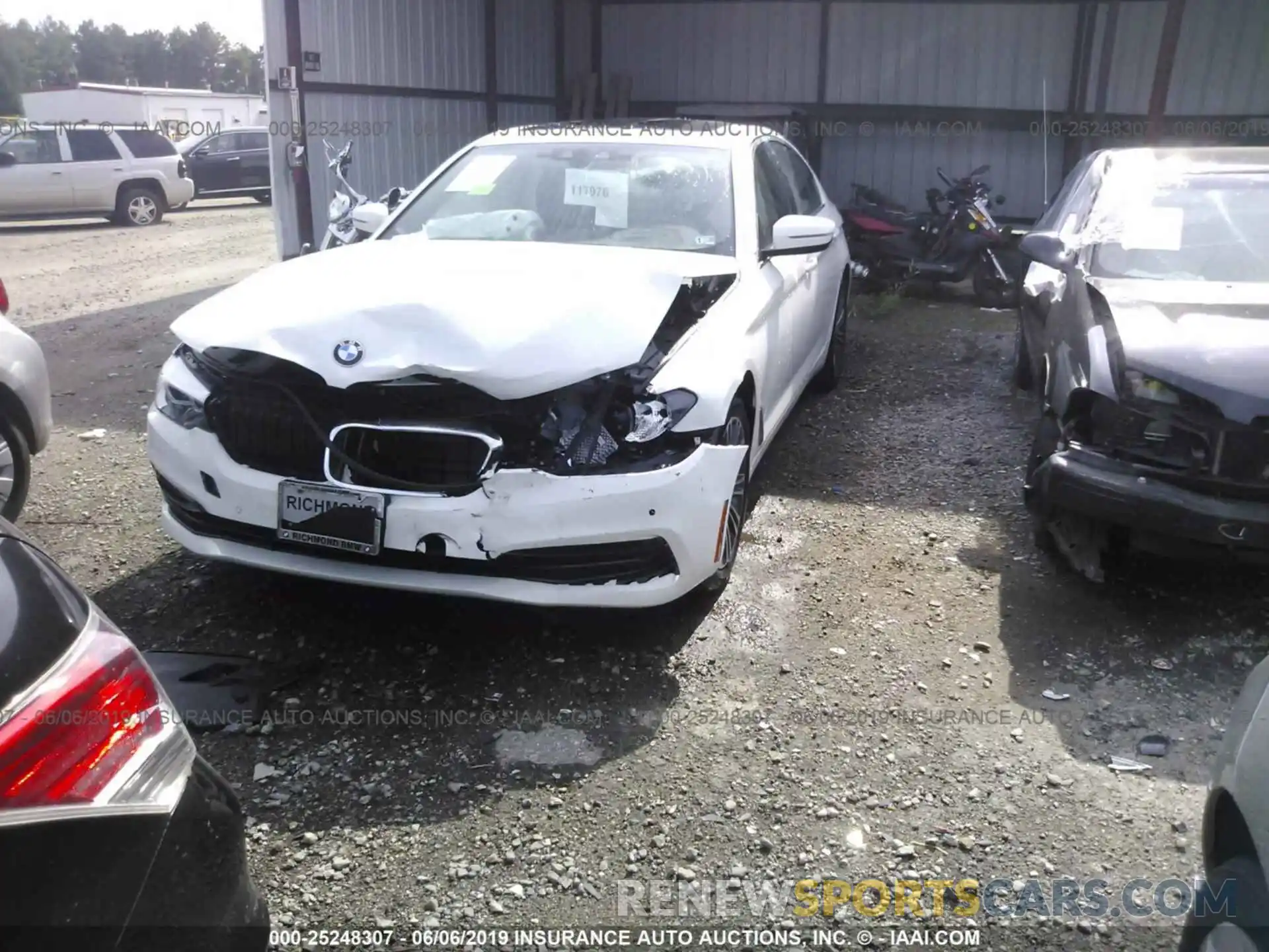 2 Photograph of a damaged car WBAJA5C59KWW20414 BMW 530 2019