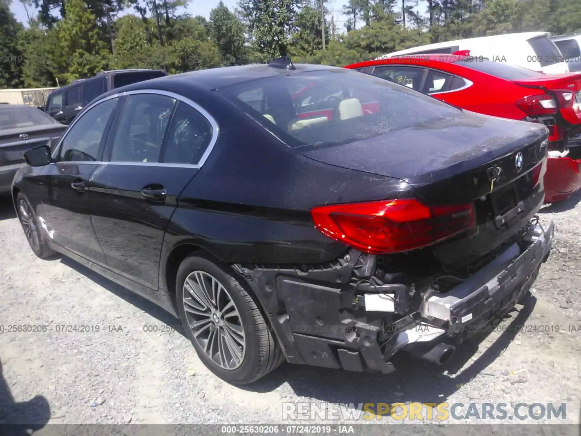3 Photograph of a damaged car WBAJA5C5XKWW14038 BMW 530 2019