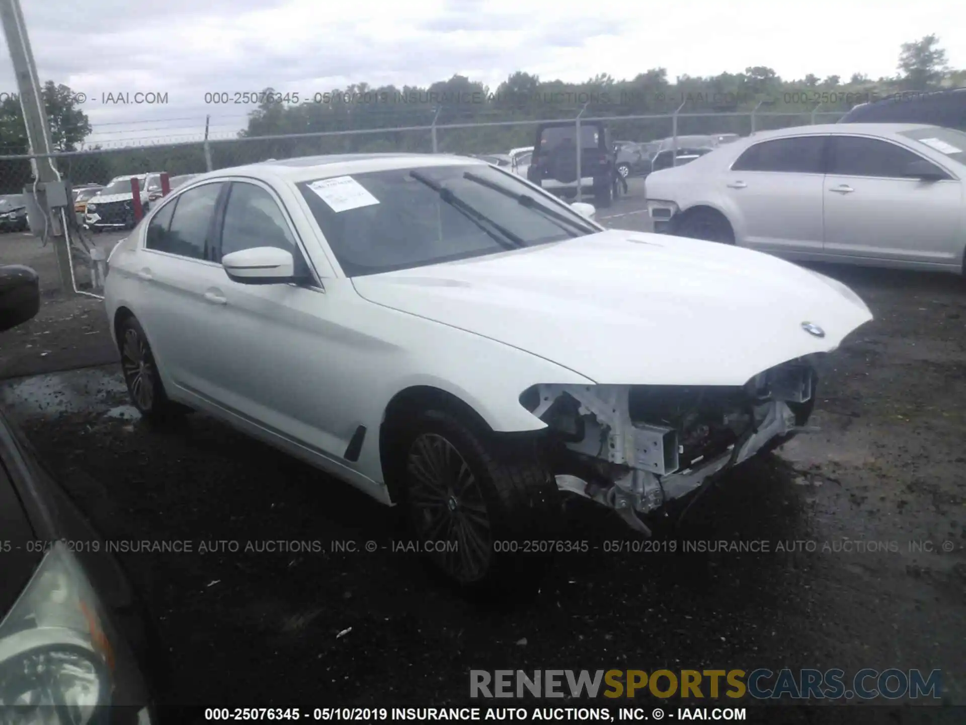 1 Photograph of a damaged car WBAJA7C53KWC78120 BMW 530 2019