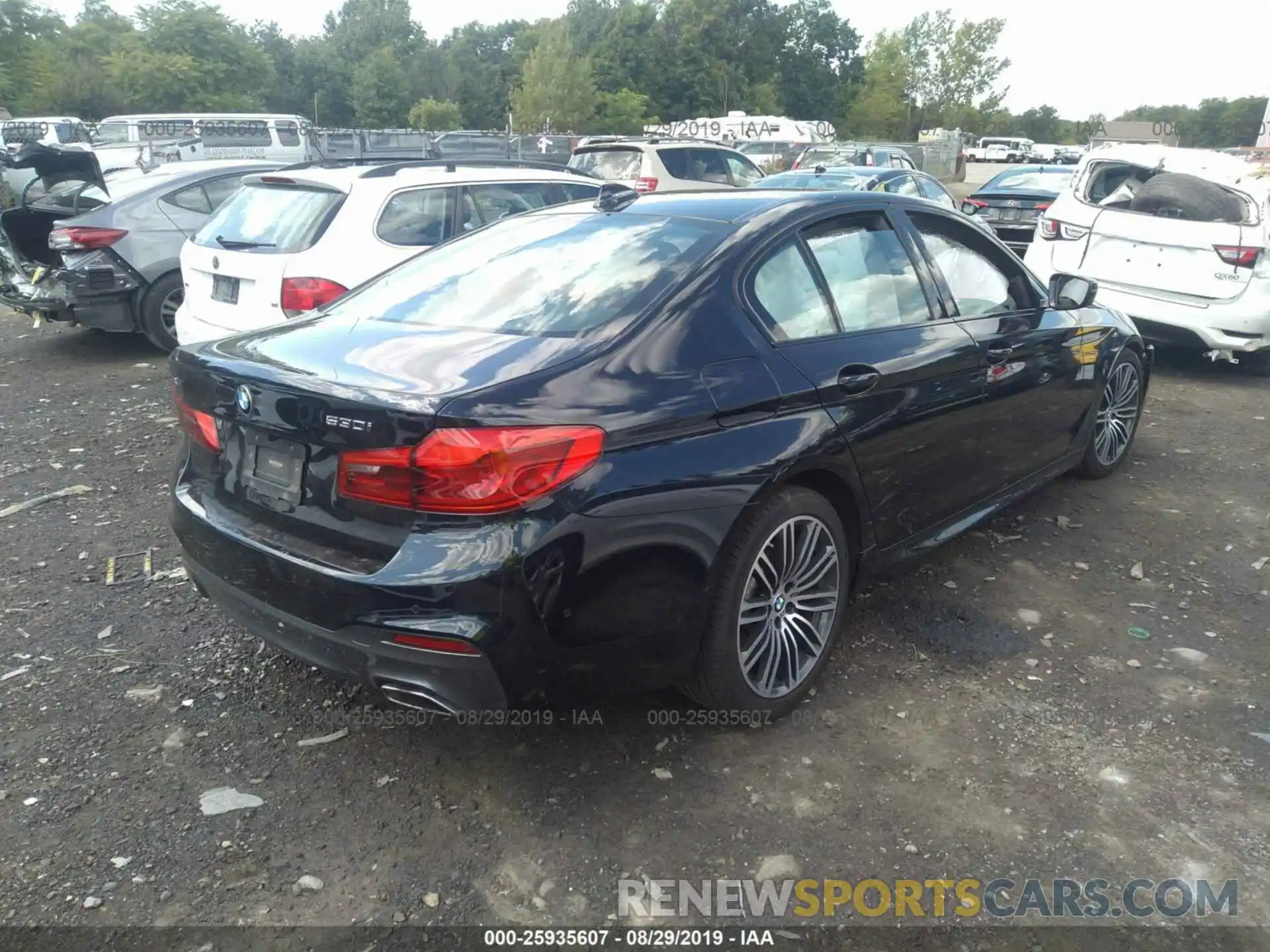 4 Photograph of a damaged car WBAJA7C54KWC77509 BMW 530 2019