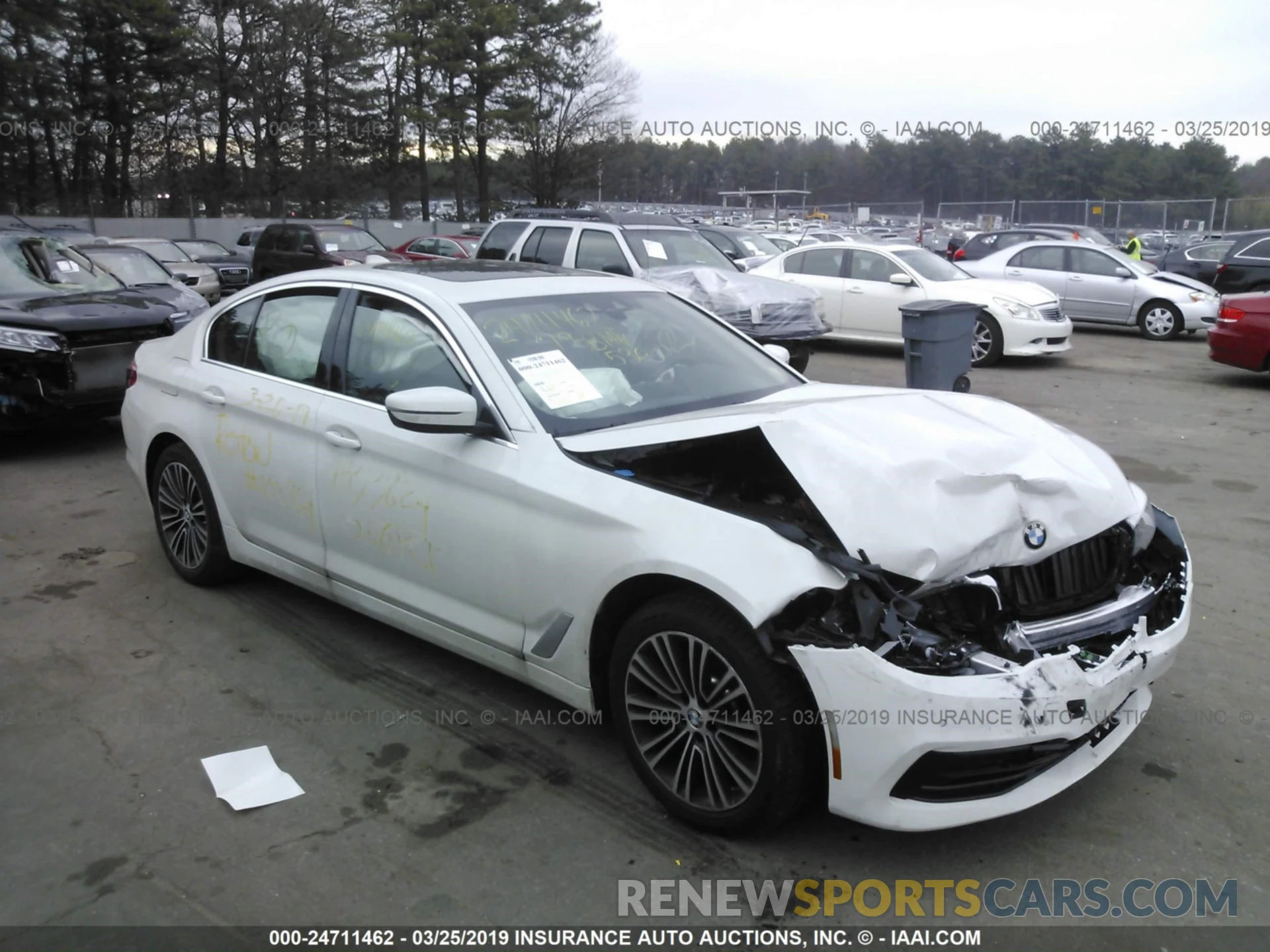 1 Фотография поврежденного автомобиля WBAJA7C57KWW08502 BMW 530 2019