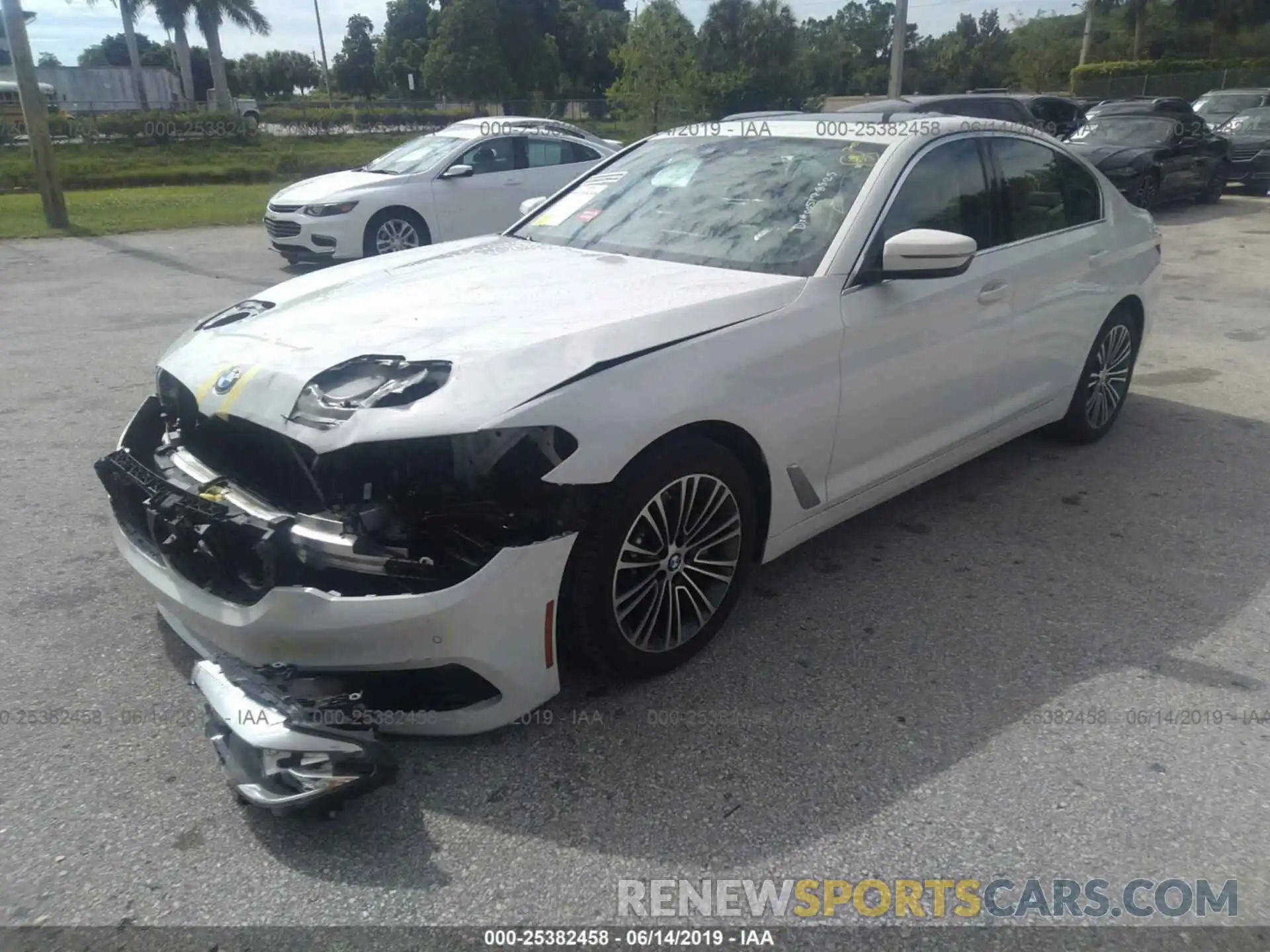 2 Photograph of a damaged car WBAJA7C58KWW19413 BMW 530 2019