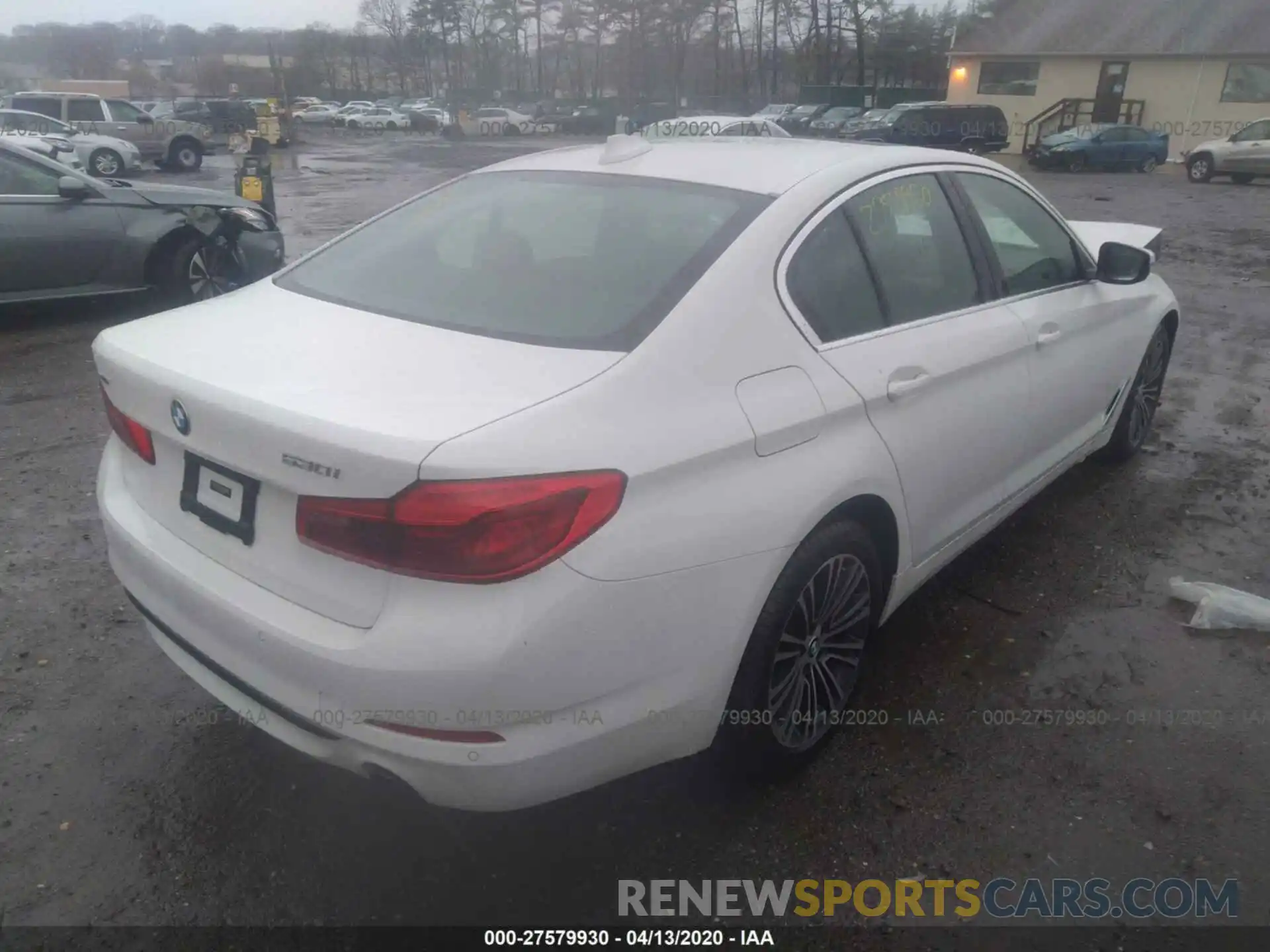 4 Photograph of a damaged car WBAJR7C06LWW64848 BMW 530 2020