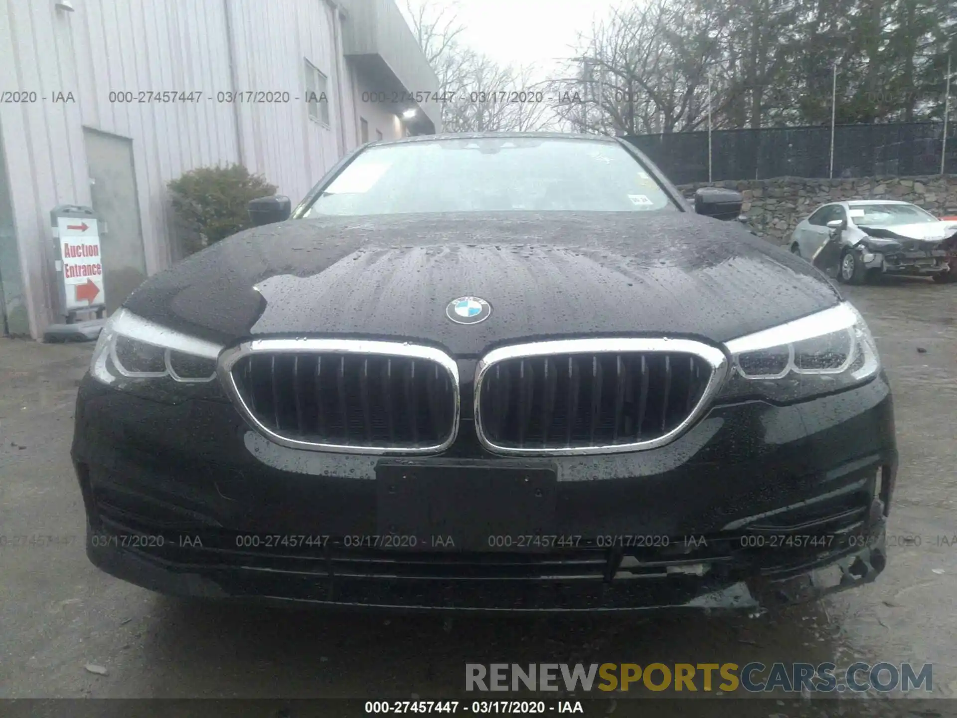 6 Photograph of a damaged car WBAJR7C07LCD12737 BMW 530 2020