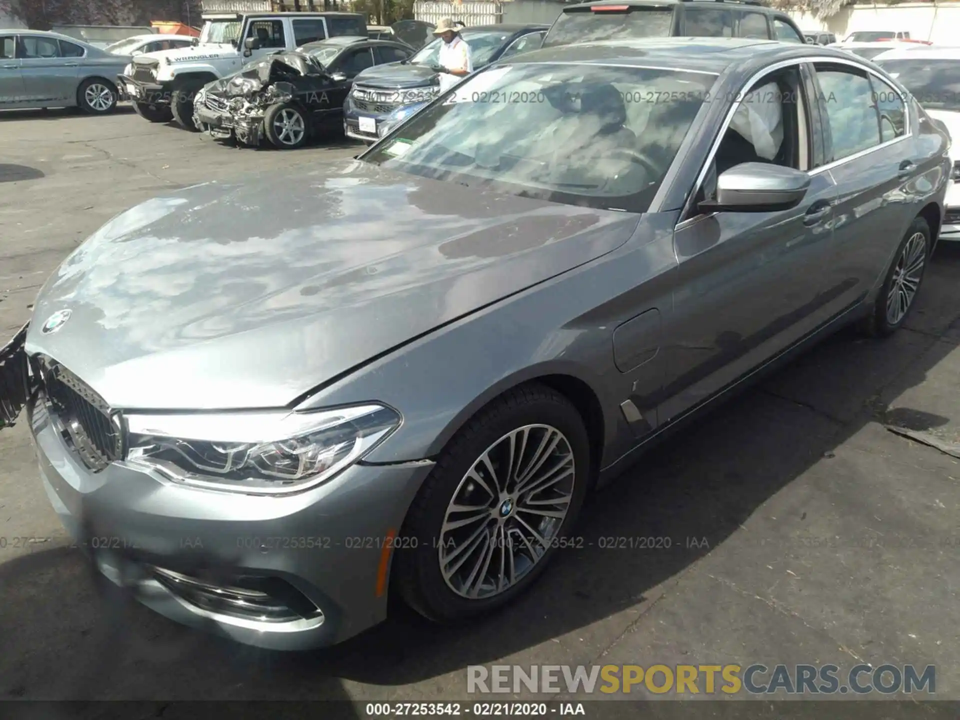 2 Photograph of a damaged car WBAJA9C51KB398742 BMW 530E 2019