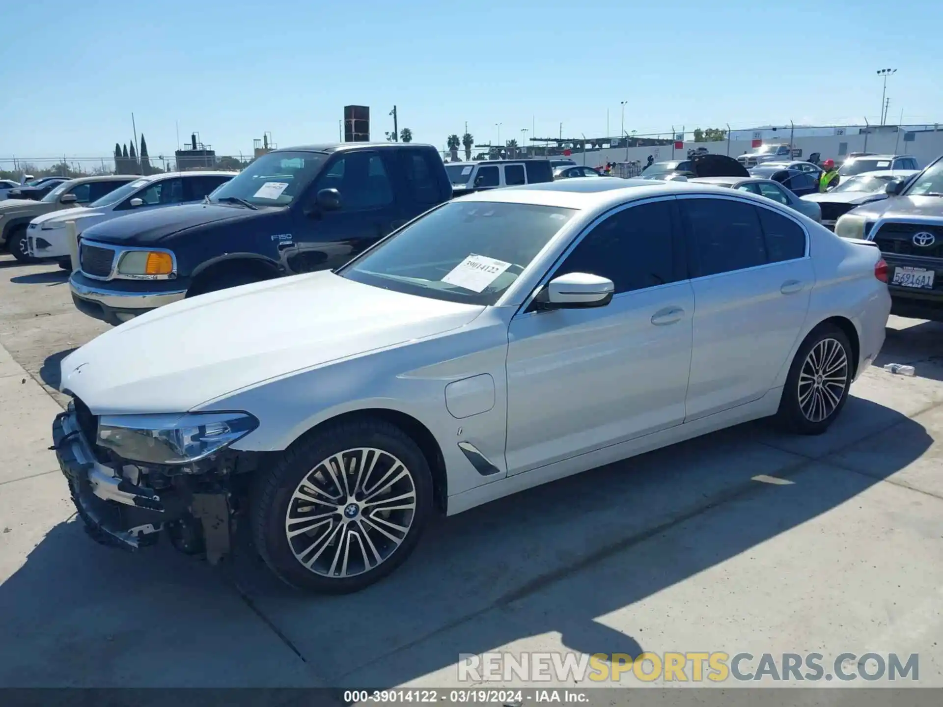 2 Photograph of a damaged car WBAJA9C55KB393902 BMW 530E 2019