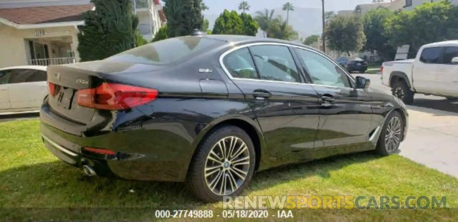 4 Photograph of a damaged car WBAJA9C5SKB392975 BMW 530E 2019