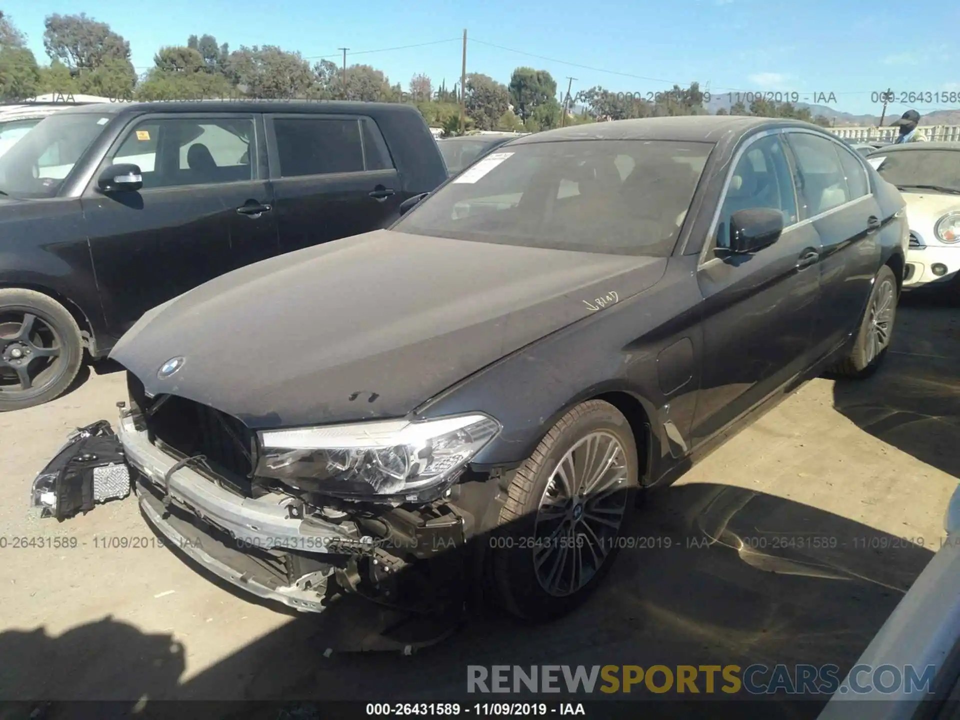 2 Photograph of a damaged car WBAJA9C5XKB388775 BMW 530E 2019