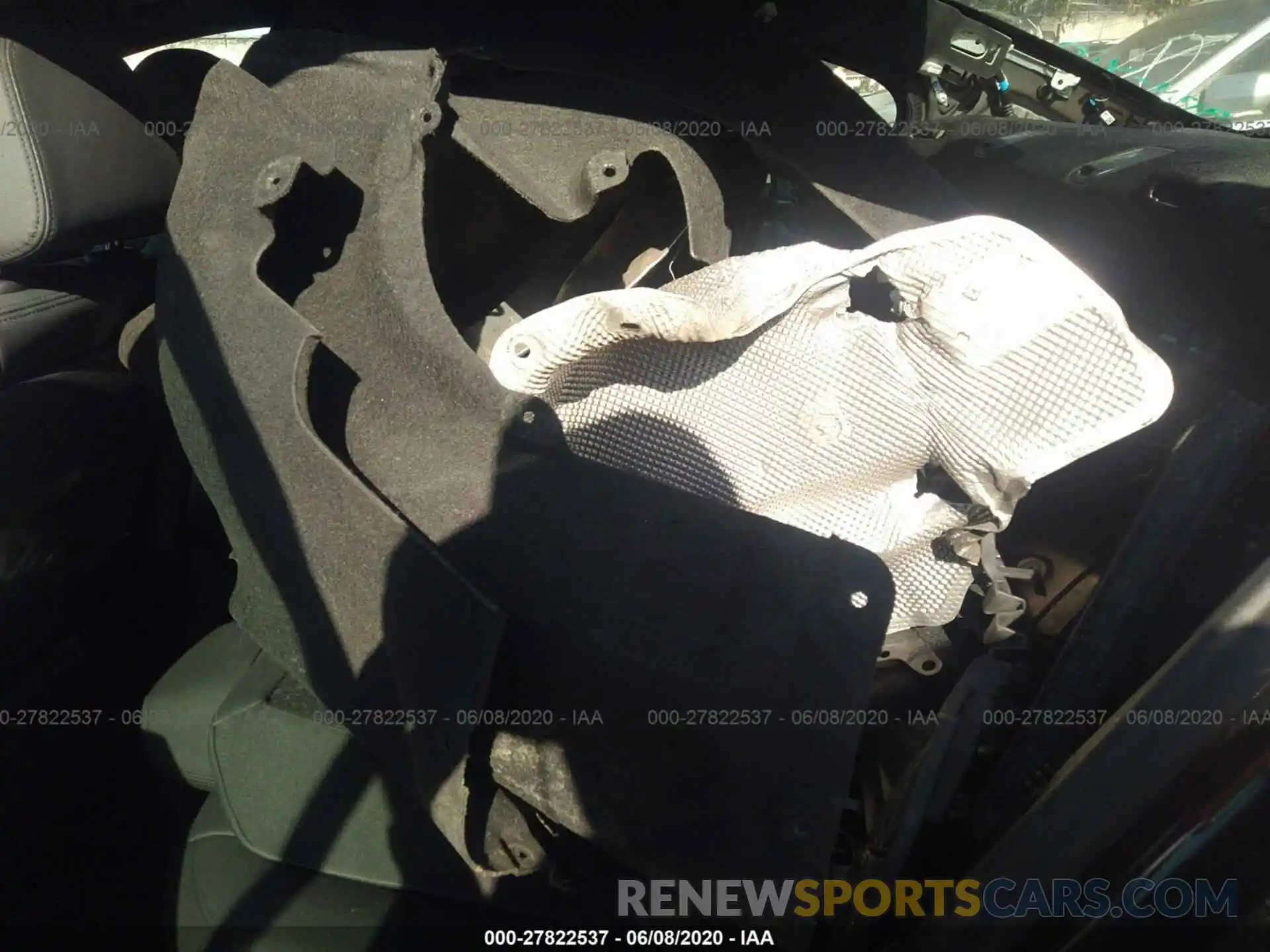 8 Фотография поврежденного автомобиля WBAJA9C03LCD50372 BMW 530E 2020