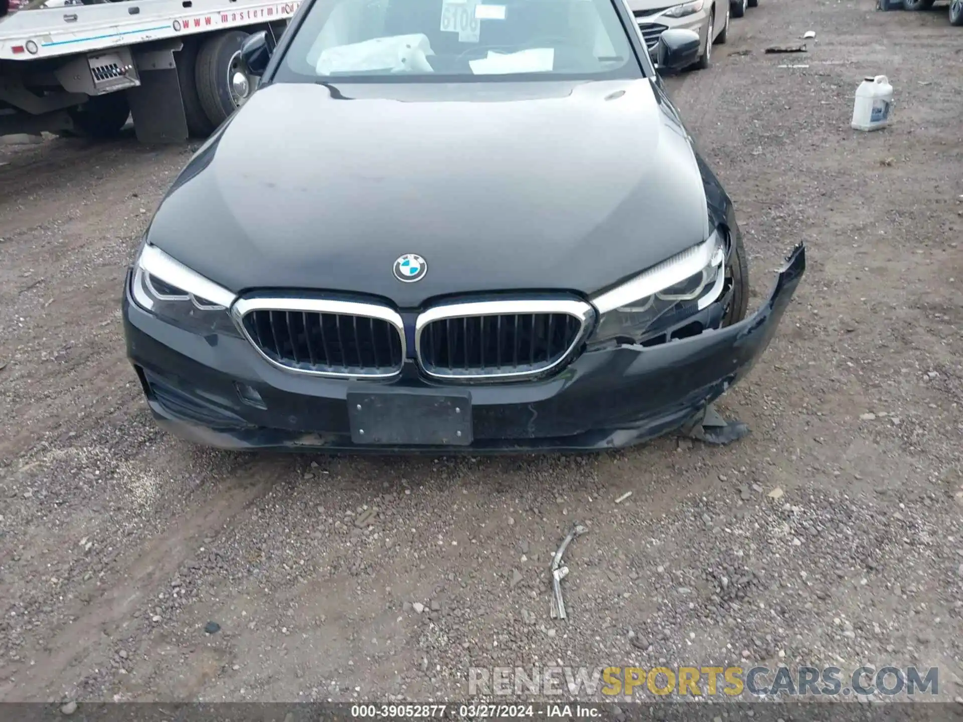 11 Фотография поврежденного автомобиля WBAJA5C50KWW26960 BMW 530I 2019