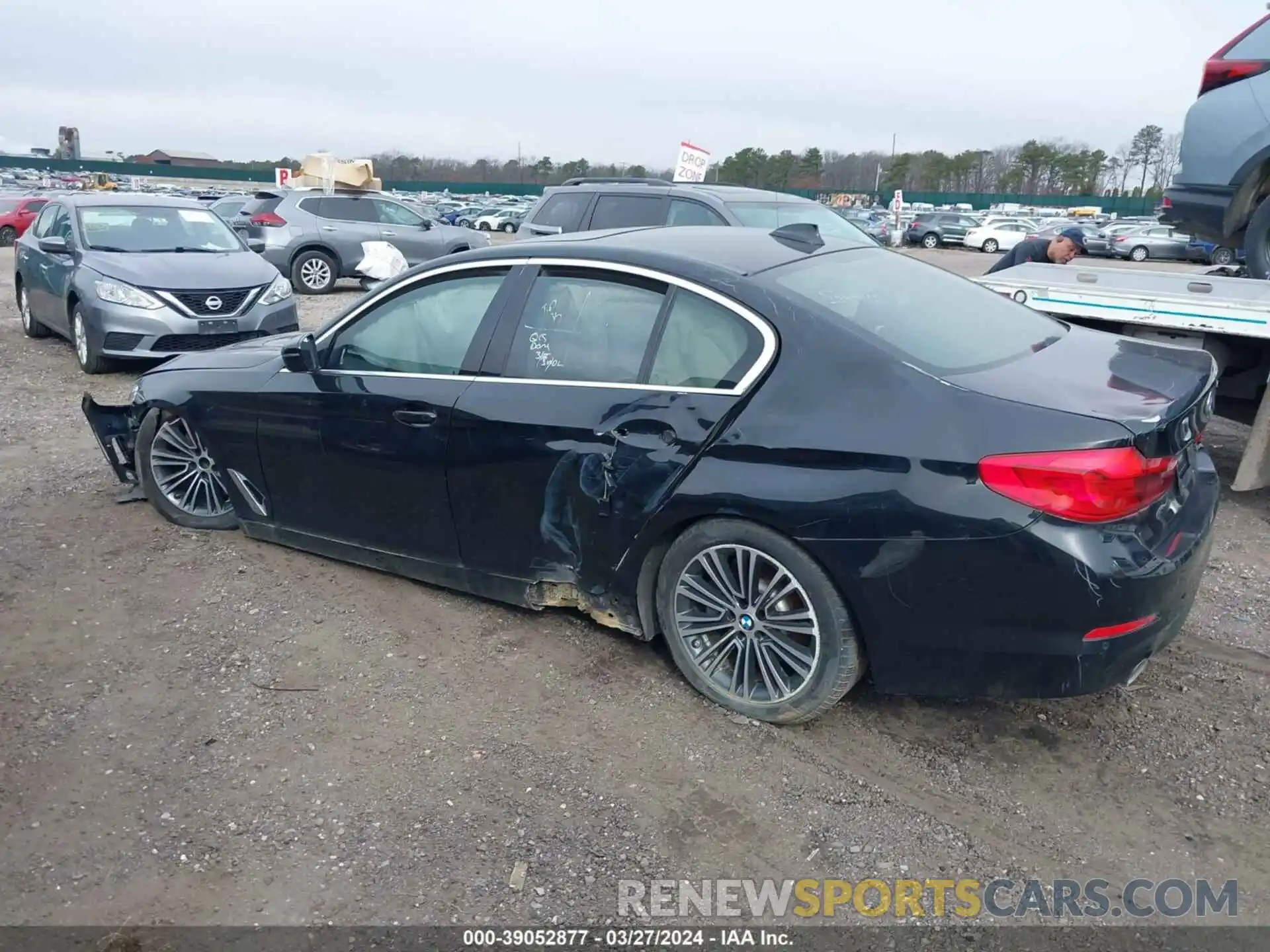 13 Фотография поврежденного автомобиля WBAJA5C50KWW26960 BMW 530I 2019