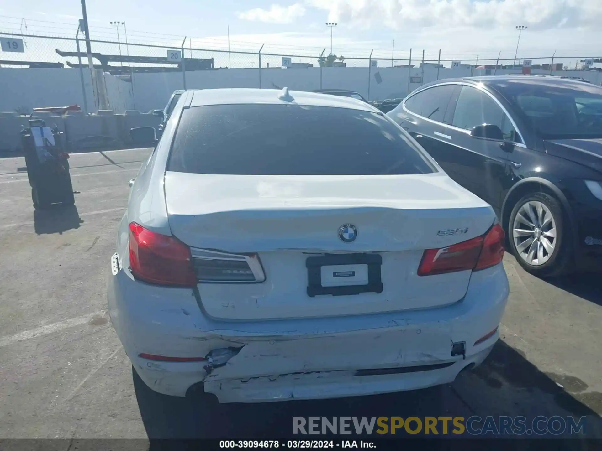 16 Photograph of a damaged car WBAJA5C51KBX86370 BMW 530I 2019