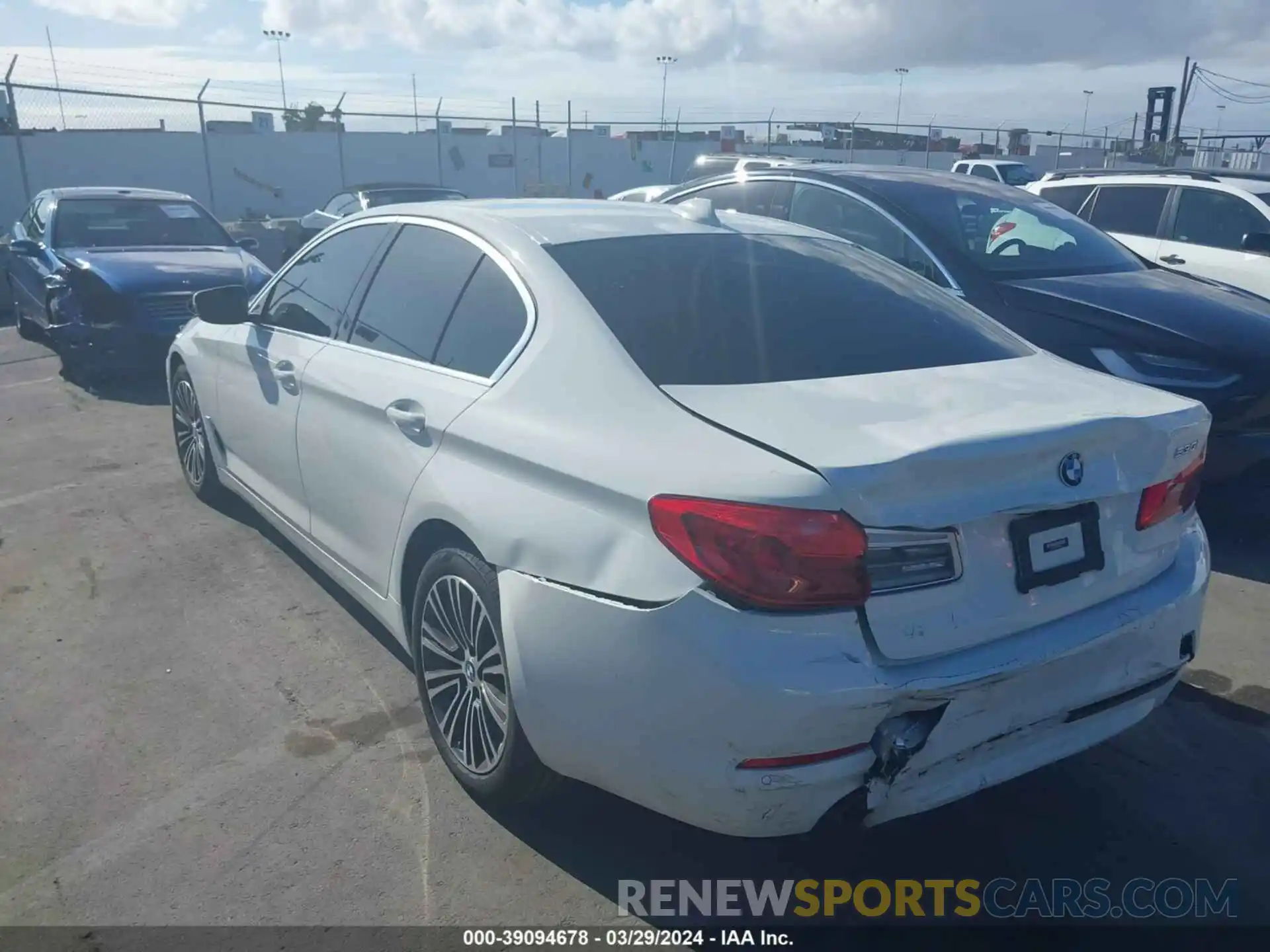 3 Photograph of a damaged car WBAJA5C51KBX86370 BMW 530I 2019