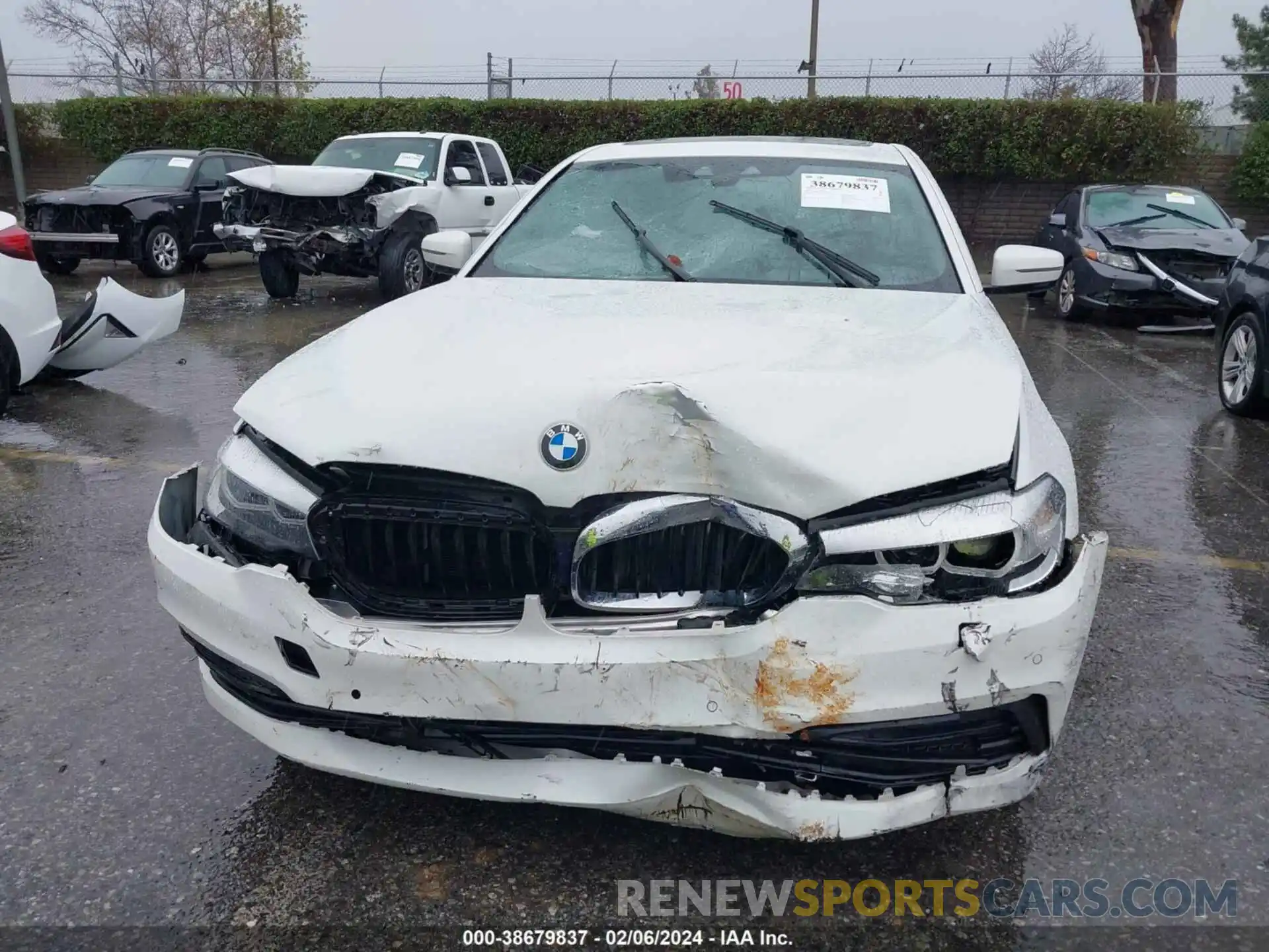 11 Фотография поврежденного автомобиля WBAJA5C56KBX87398 BMW 530I 2019
