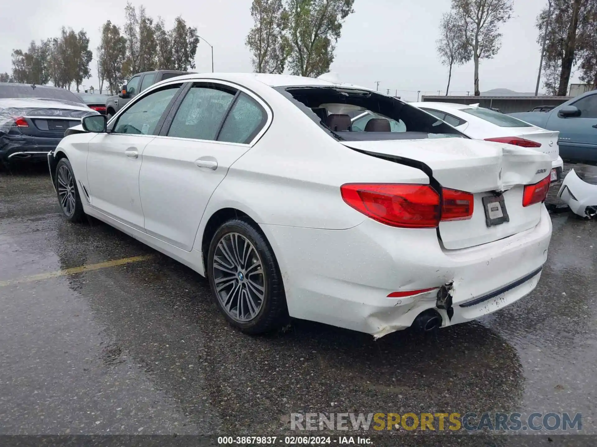 3 Photograph of a damaged car WBAJA5C56KBX87398 BMW 530I 2019