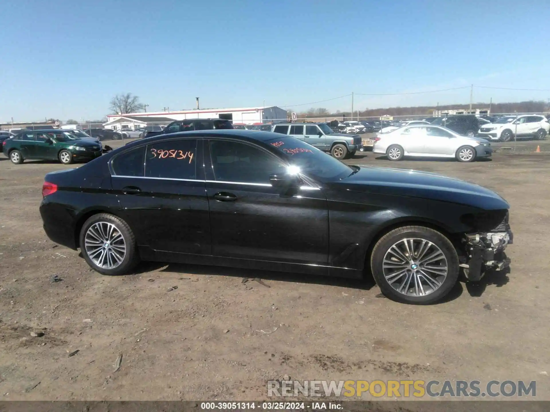 13 Фотография поврежденного автомобиля WBAJA7C5XKWW06422 BMW 530I 2019