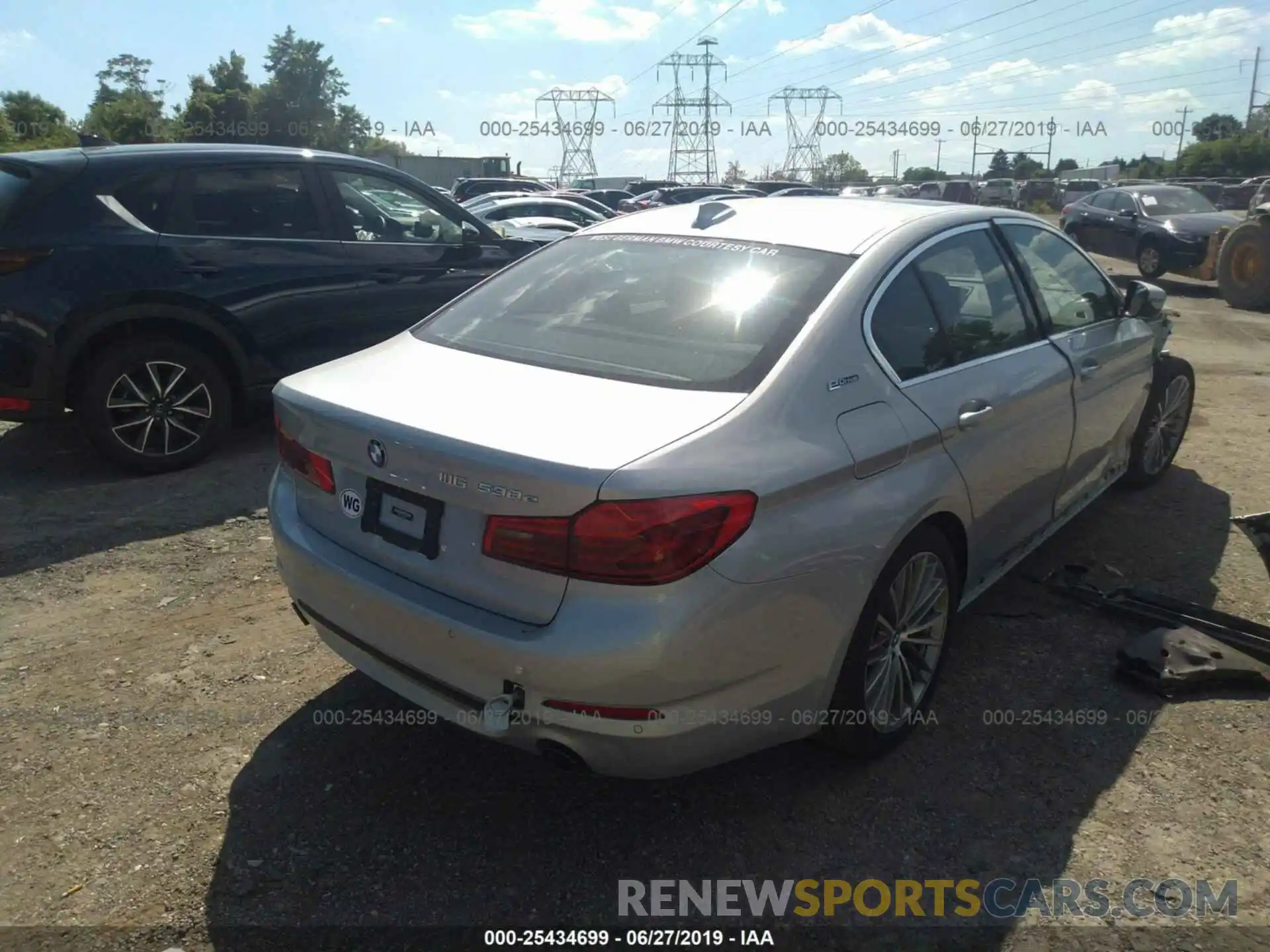 4 Photograph of a damaged car WBAJB1C51KB375217 BMW 530XE 2019