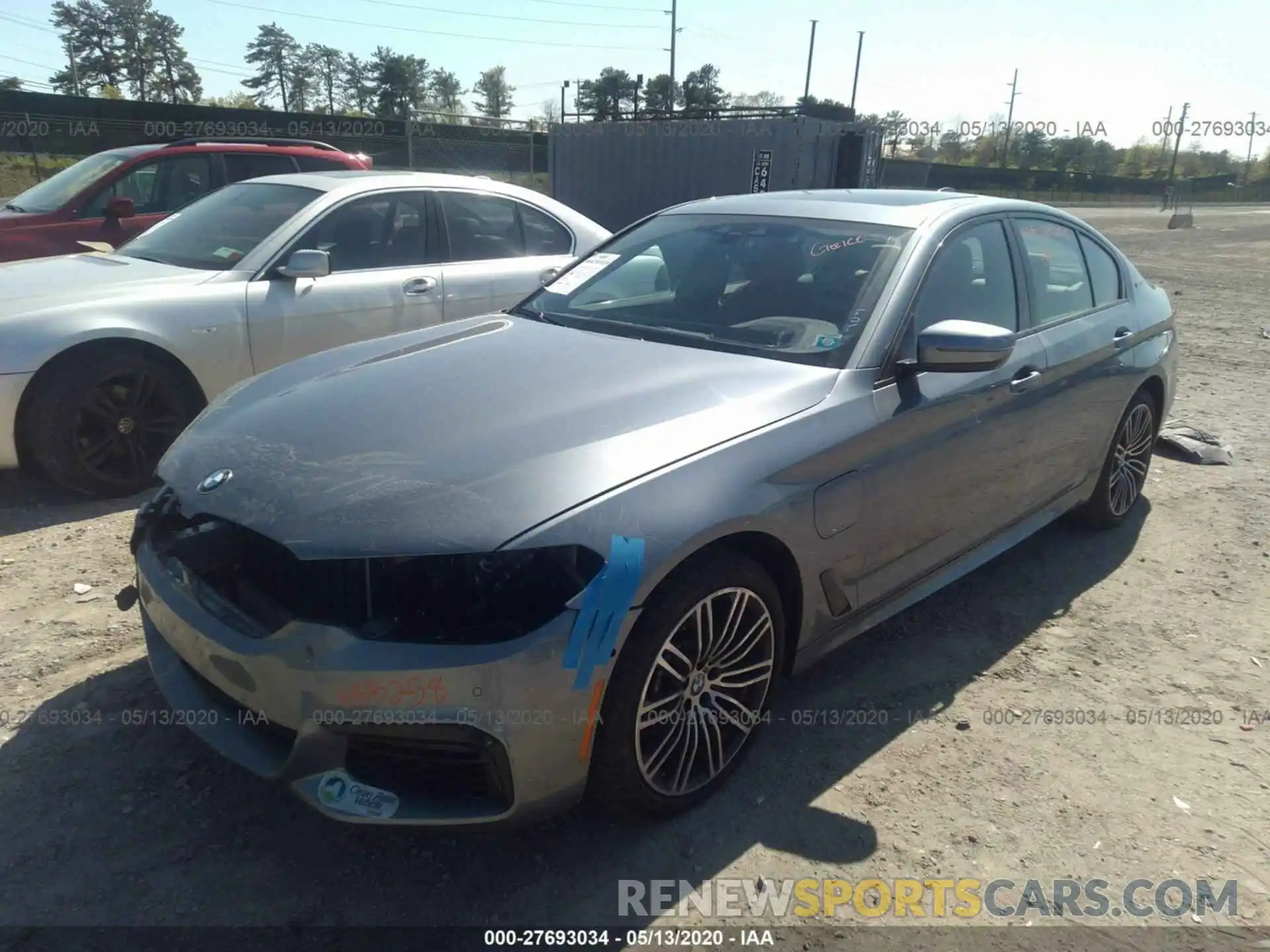 2 Photograph of a damaged car WBAJB1C54KB376300 BMW 530XE 2019