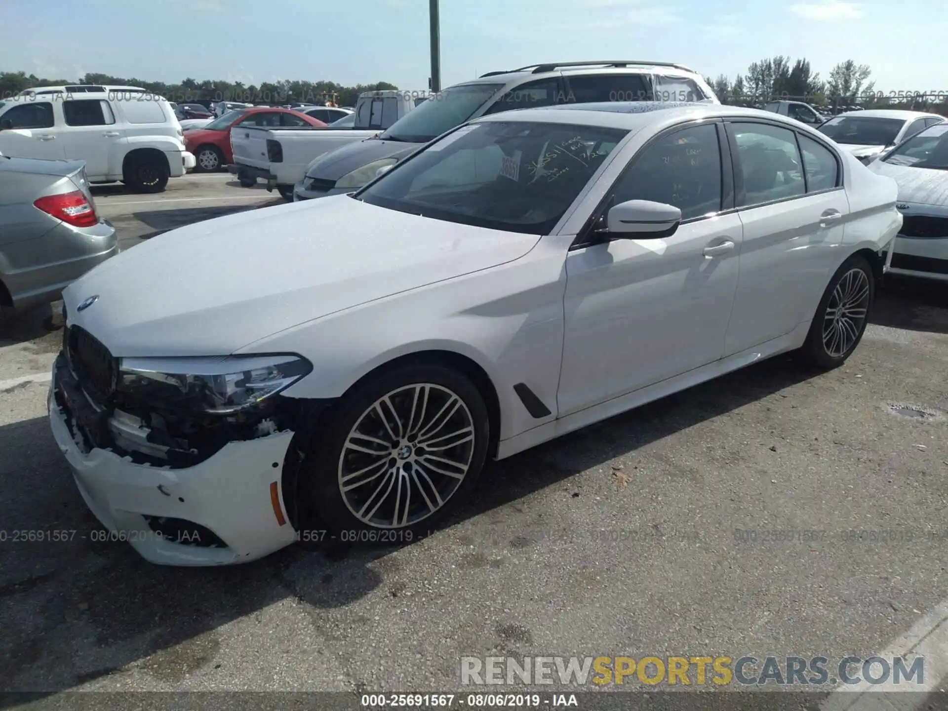 2 Photograph of a damaged car WBAJE5C52KWW08853 BMW 540 2019