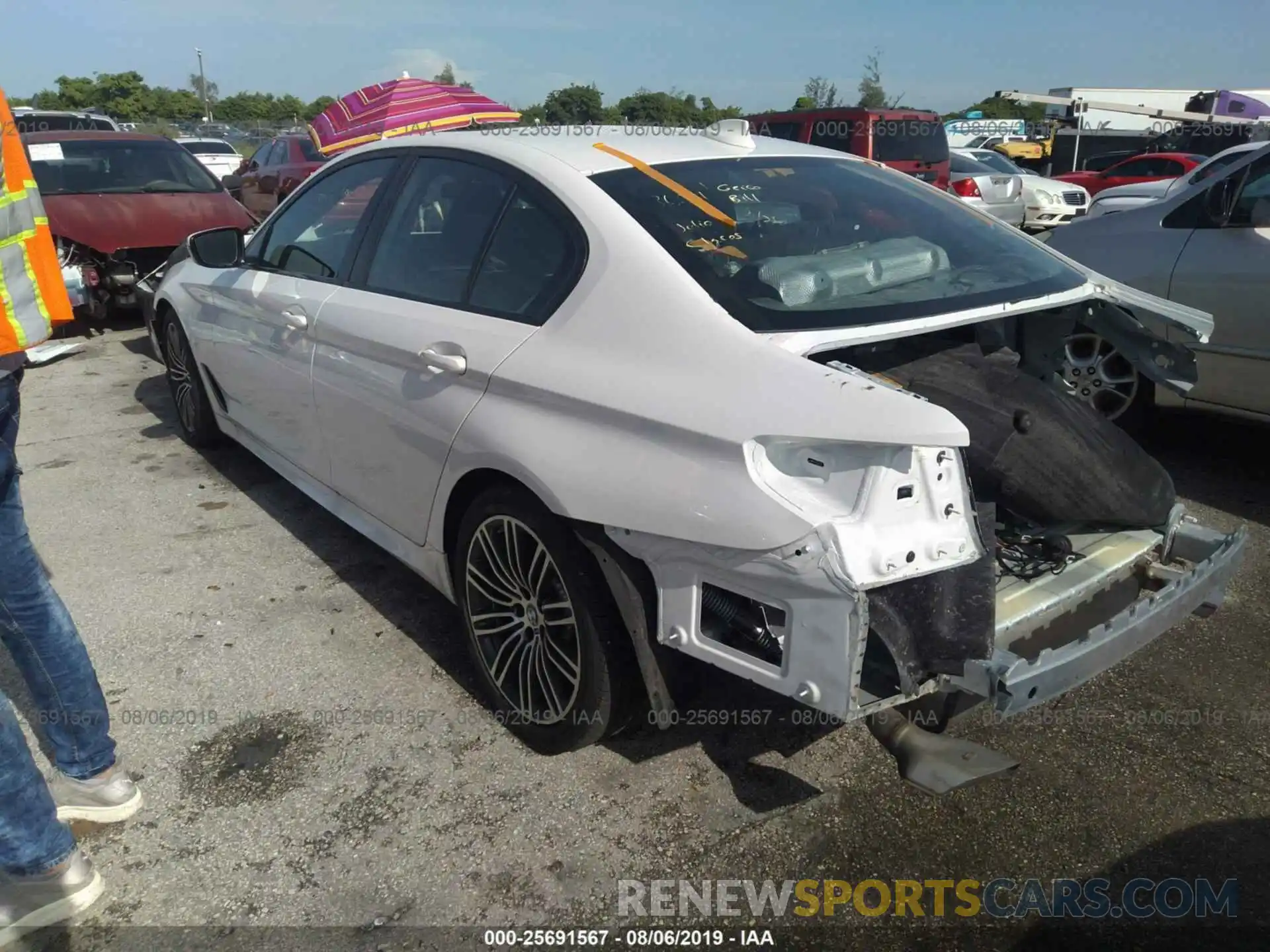 3 Photograph of a damaged car WBAJE5C52KWW08853 BMW 540 2019