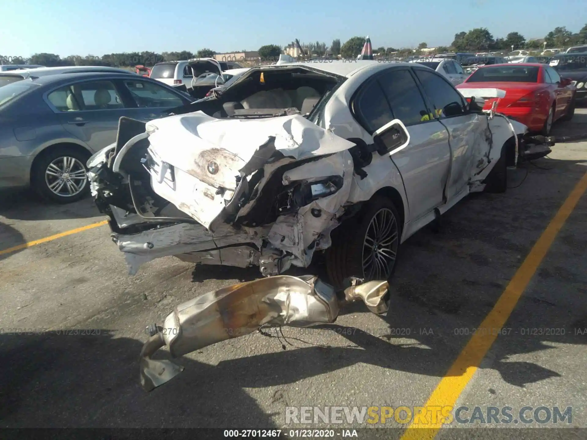 4 Photograph of a damaged car WBAJE5C52KWW38452 BMW 540 2019