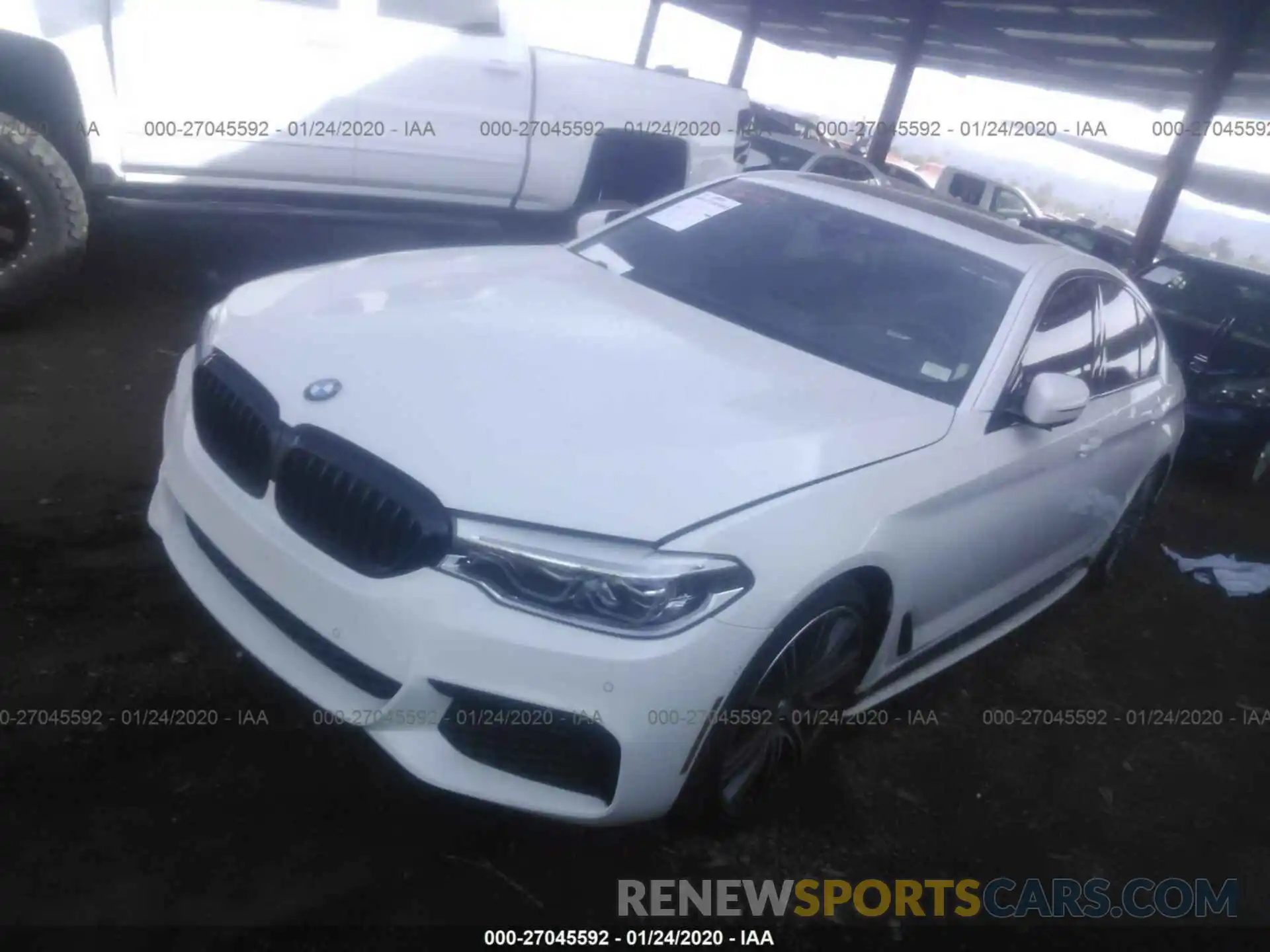 2 Photograph of a damaged car WBAJE5C54KWW06120 BMW 540 2019