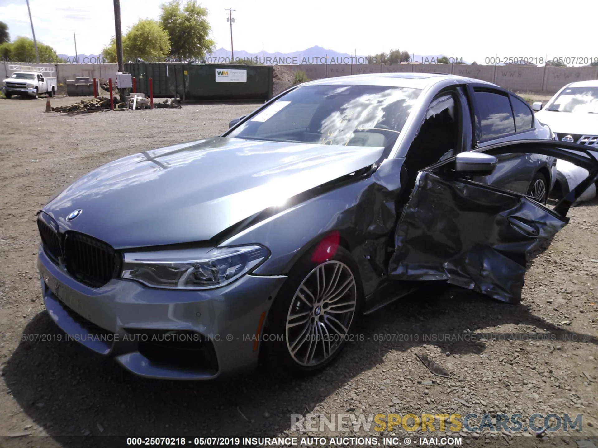 2 Photograph of a damaged car WBAJE5C54KWW14024 BMW 540 2019