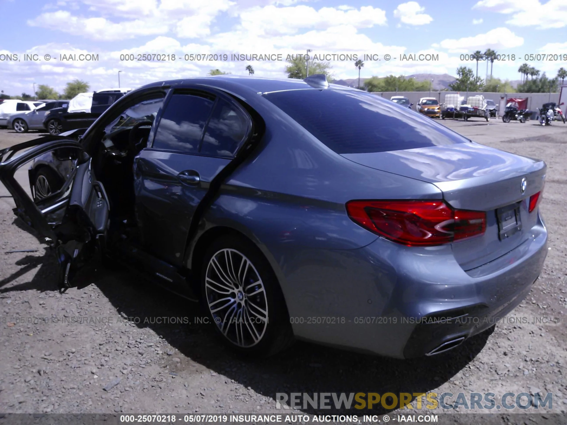 3 Photograph of a damaged car WBAJE5C54KWW14024 BMW 540 2019