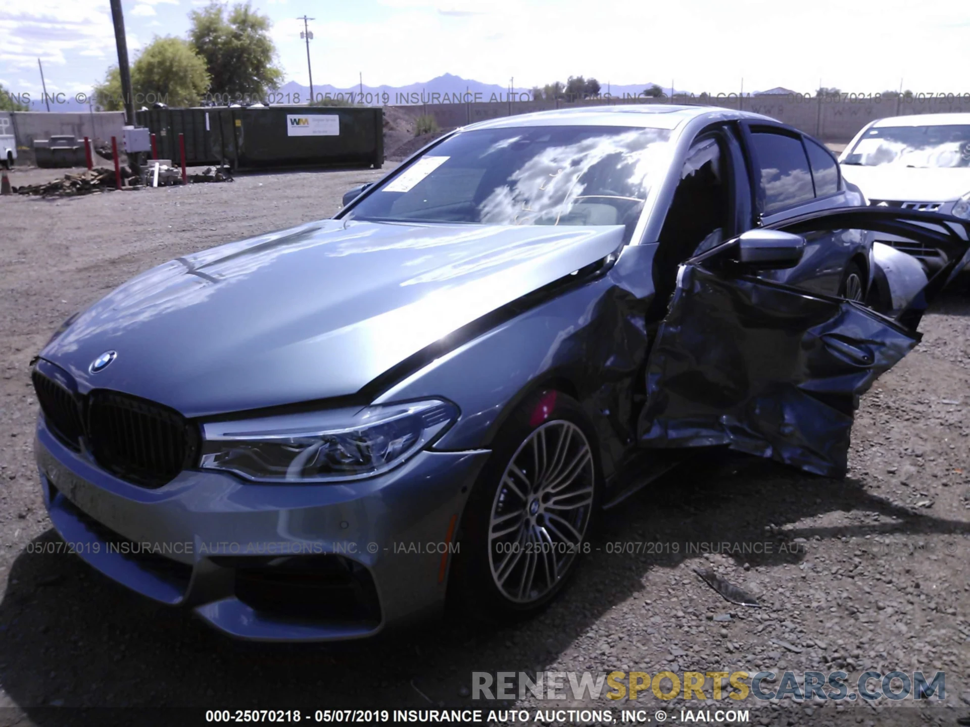 6 Photograph of a damaged car WBAJE5C54KWW14024 BMW 540 2019