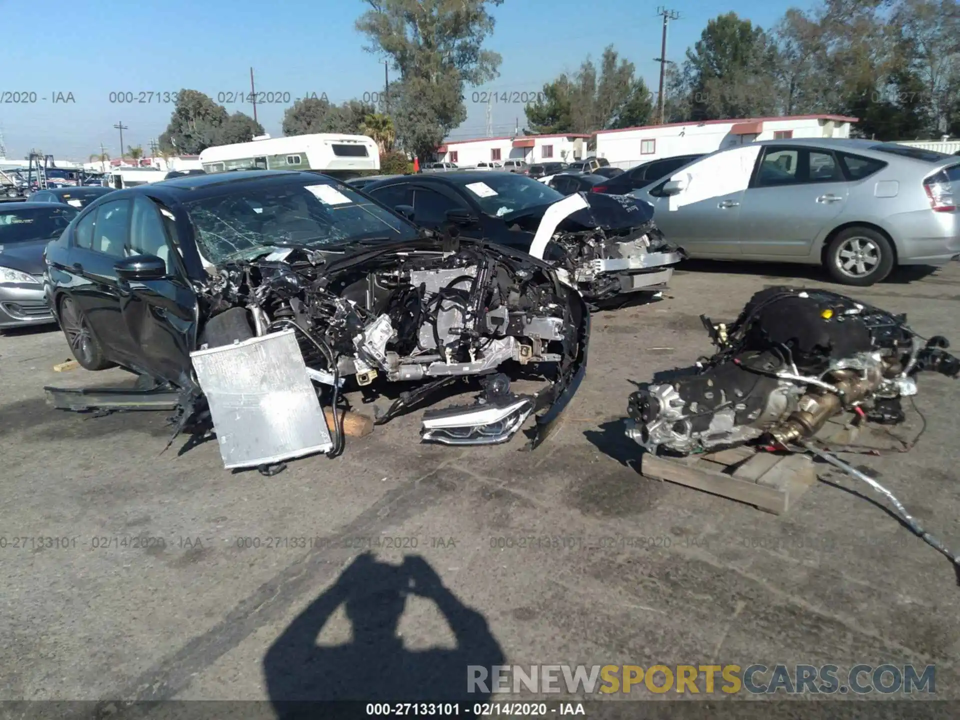 1 Photograph of a damaged car WBAJE5C59KWE66004 BMW 540 2019