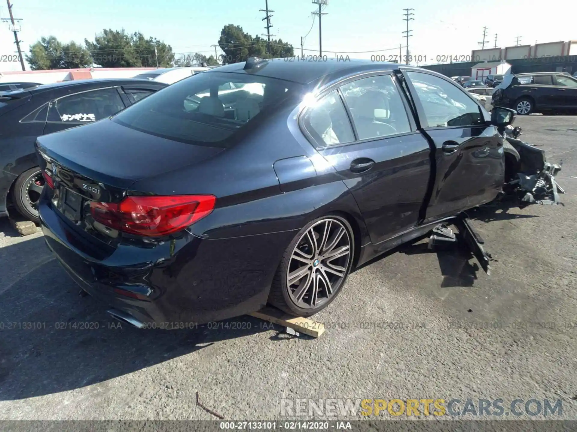 4 Photograph of a damaged car WBAJE5C59KWE66004 BMW 540 2019