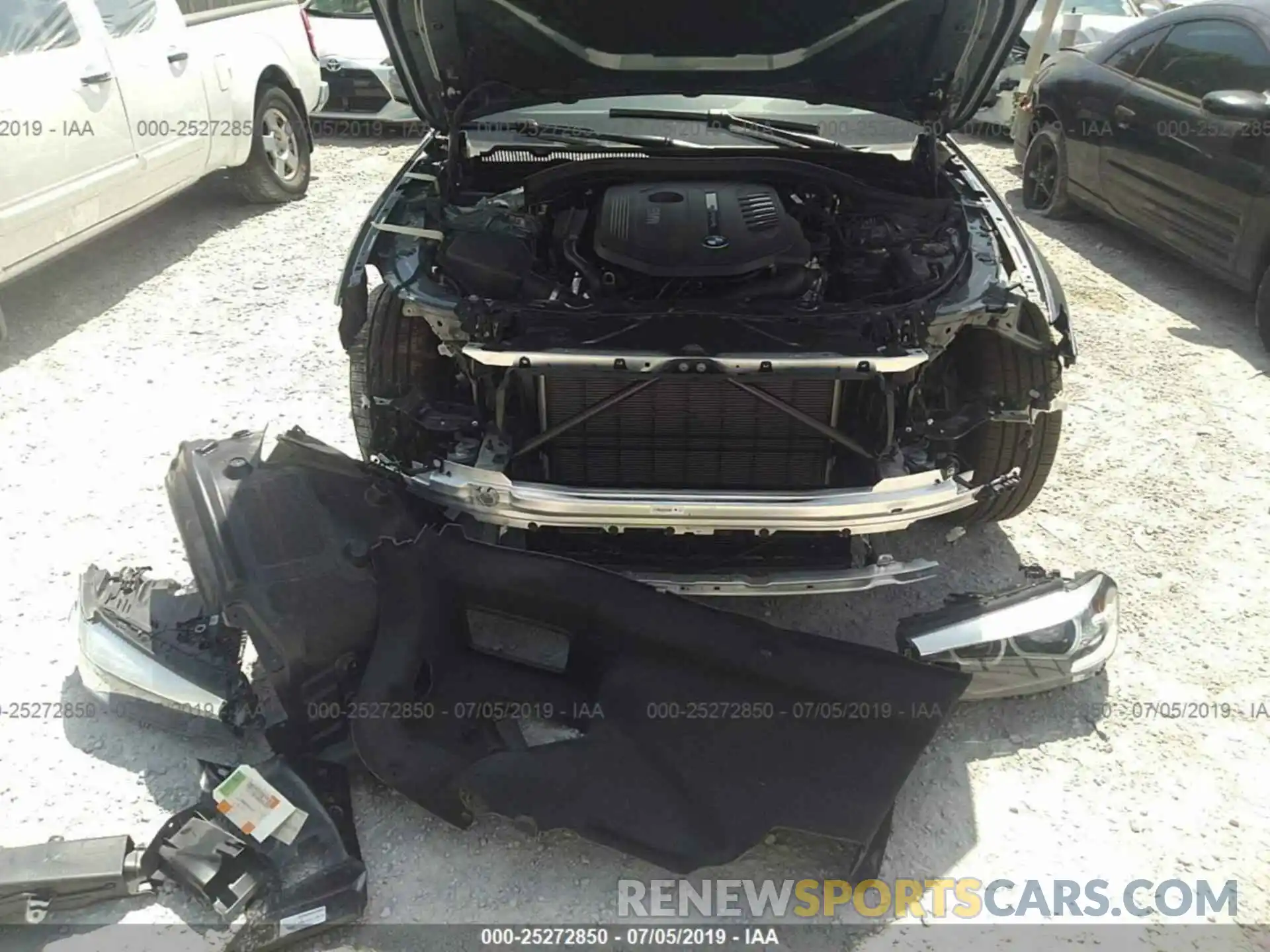 10 Photograph of a damaged car WBAJE5C5XKWW03450 BMW 540 2019