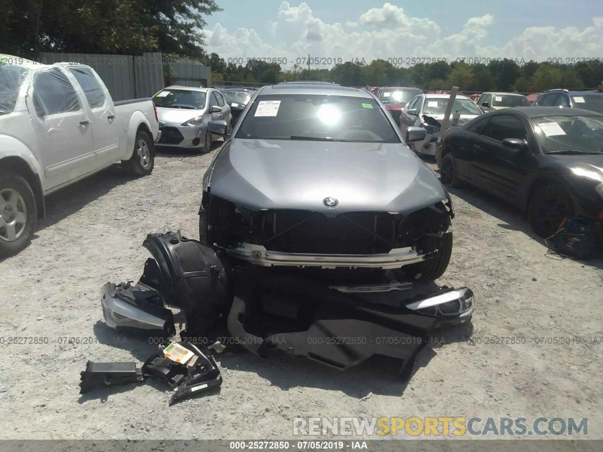 6 Photograph of a damaged car WBAJE5C5XKWW03450 BMW 540 2019