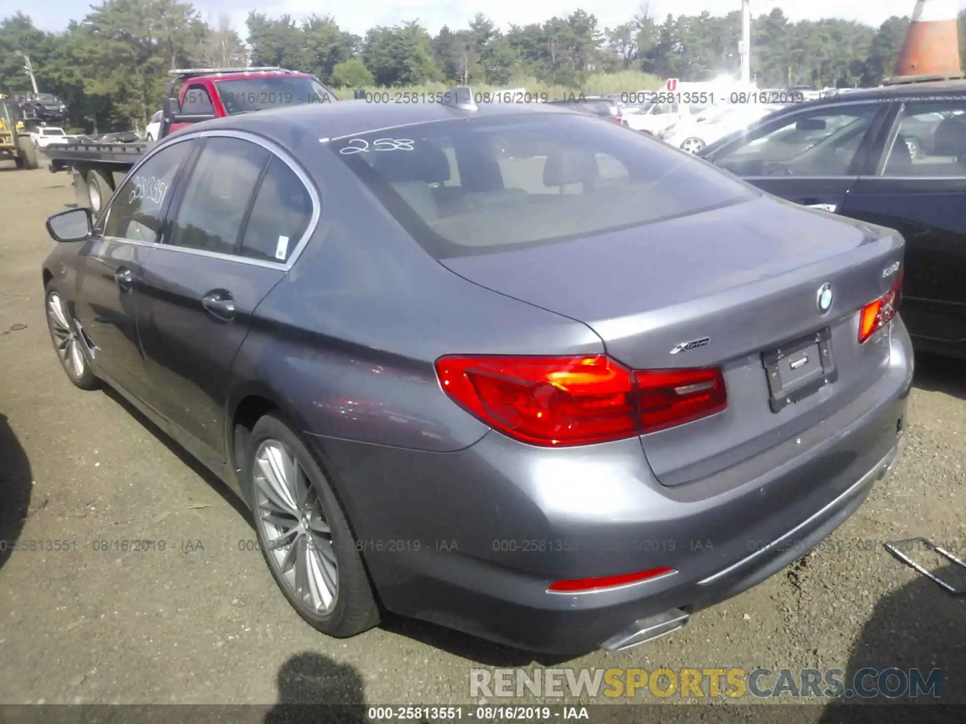 3 Photograph of a damaged car WBAJE7C52KWW16544 BMW 540 2019