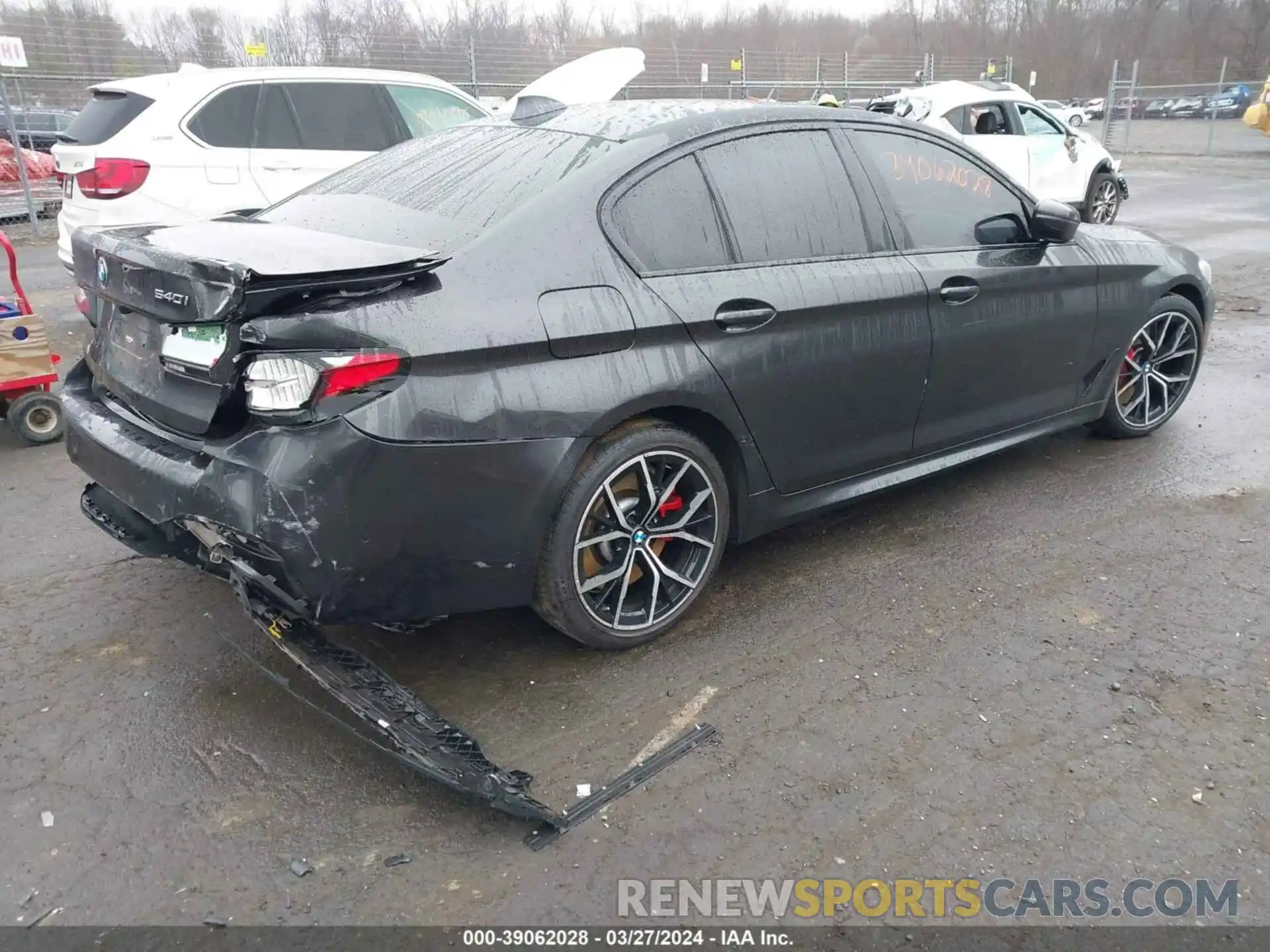 4 Photograph of a damaged car WBA73BJ0XNCK28879 BMW 540 2022