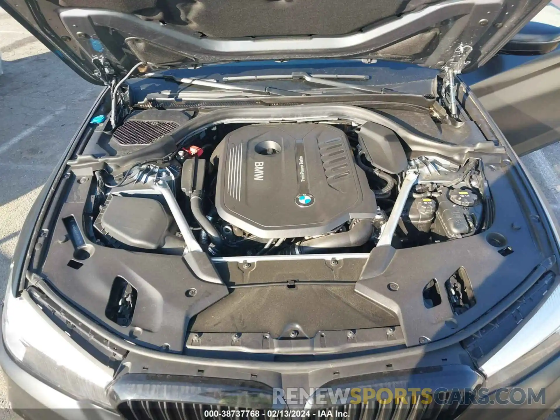 10 Фотография поврежденного автомобиля WBAJE5C51KG919247 BMW 540I 2019