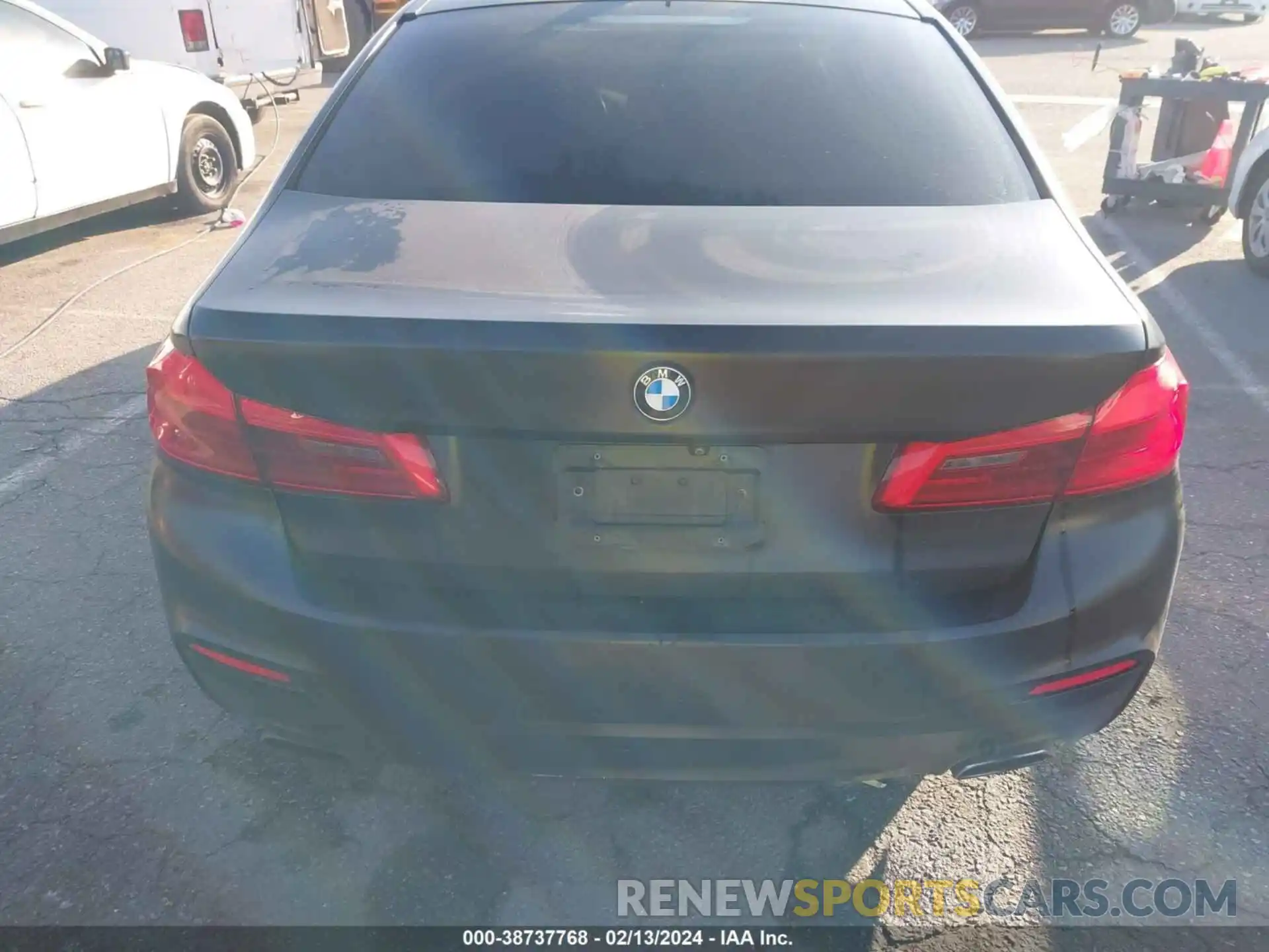 16 Photograph of a damaged car WBAJE5C51KG919247 BMW 540I 2019