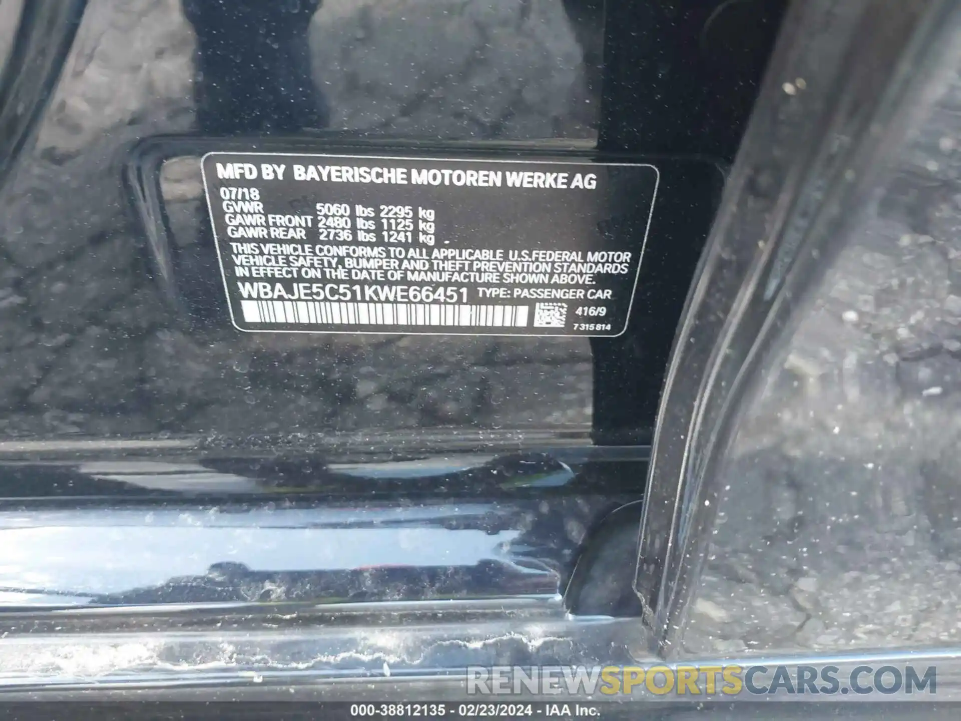 9 Photograph of a damaged car WBAJE5C51KWE66451 BMW 540I 2019
